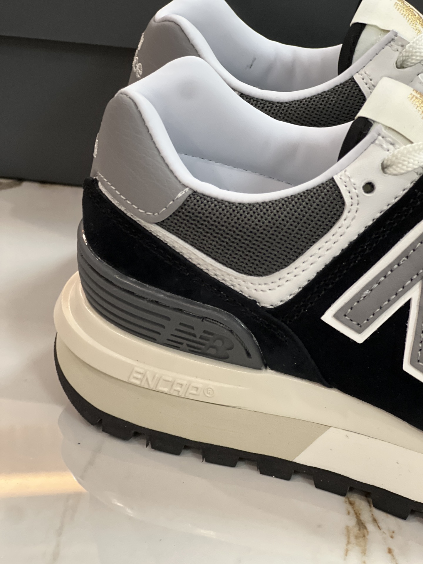 Basic Shoes L