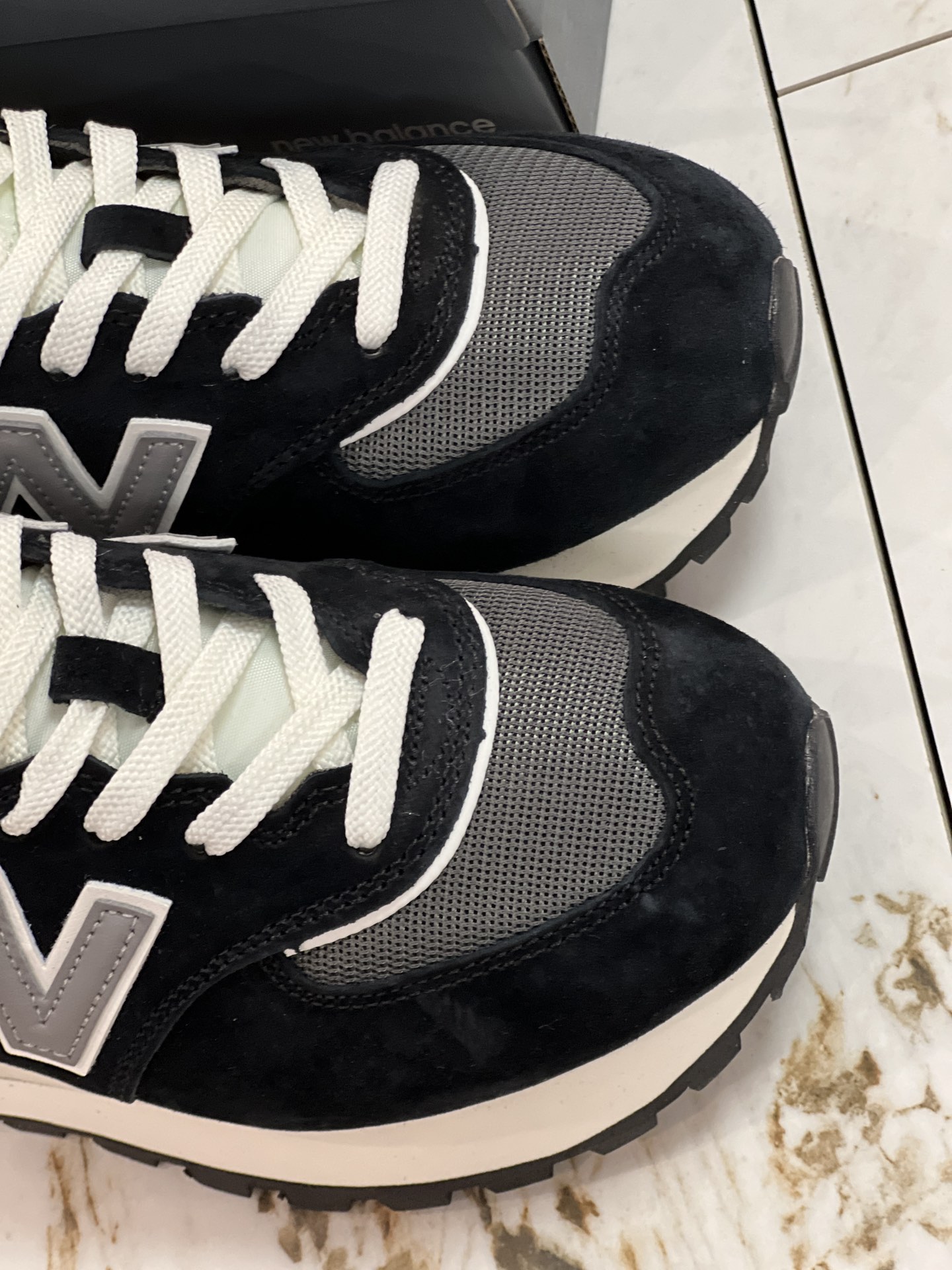 Basic Shoes L