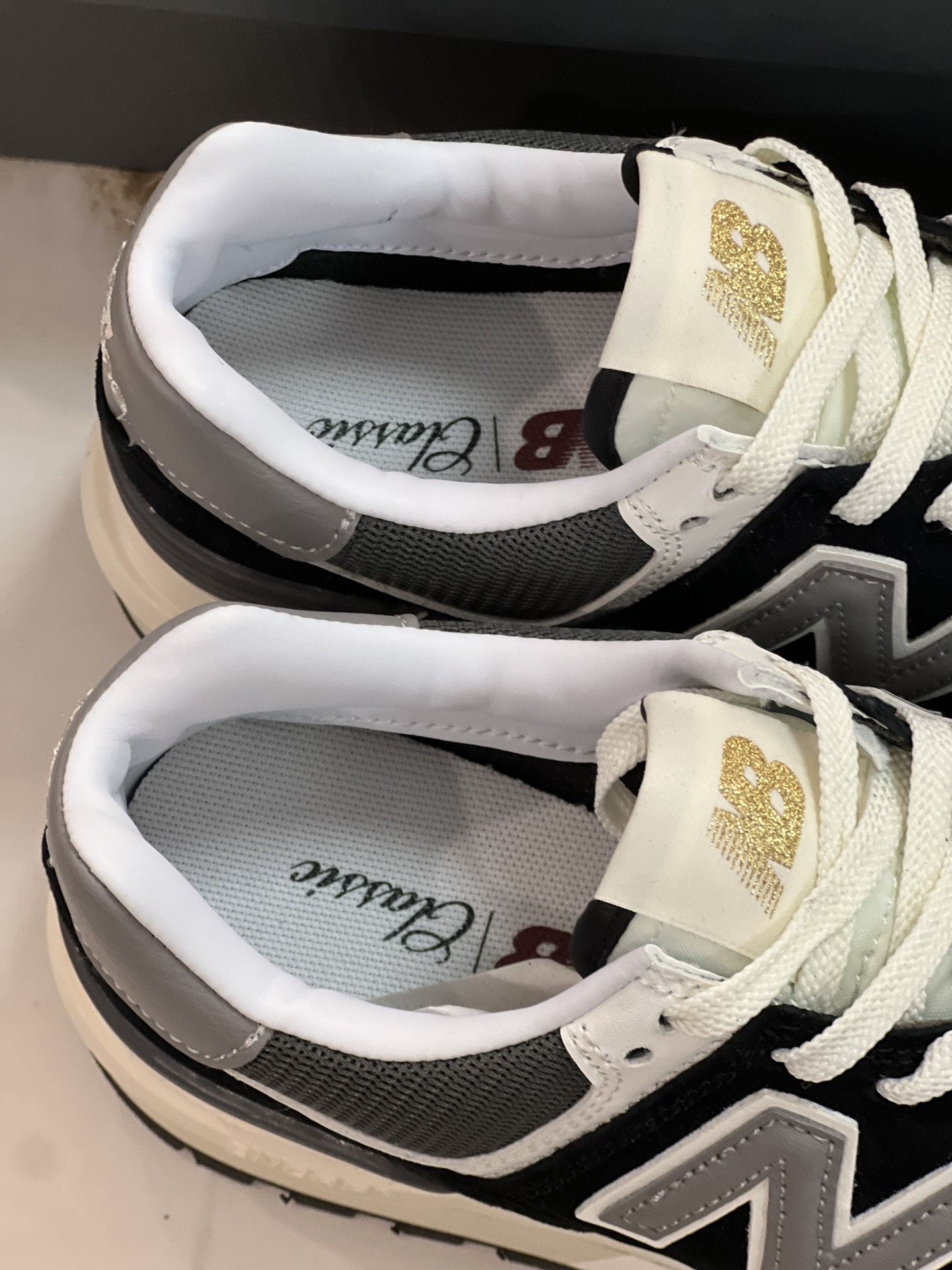 Basic Shoes L