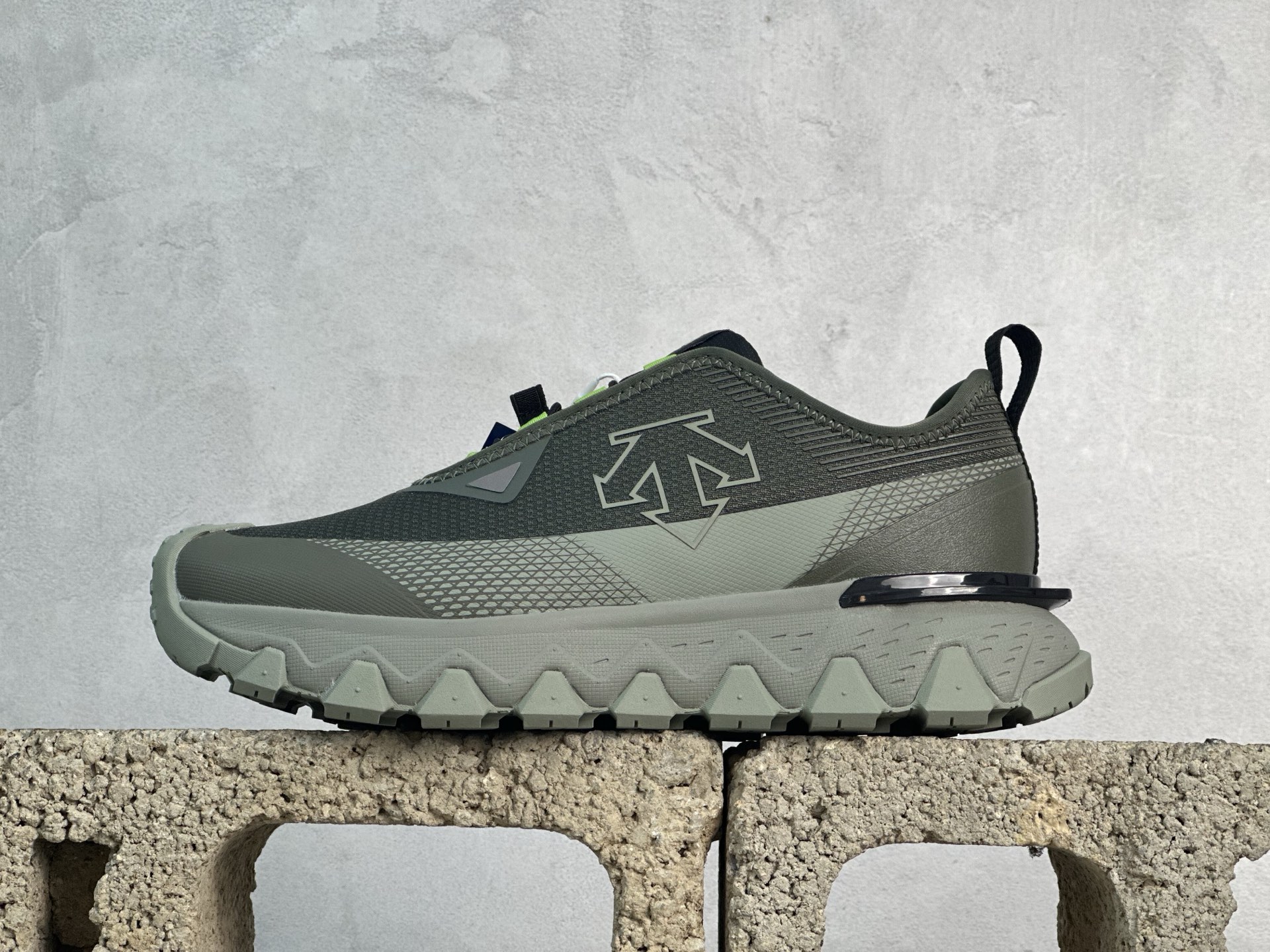 Descente Basic Shoes Breathable L-s