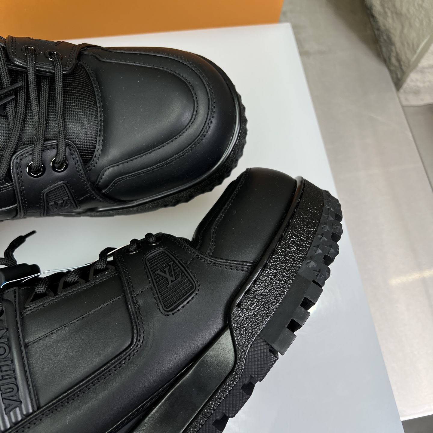 Louis Vuitton Male Board Shoes L