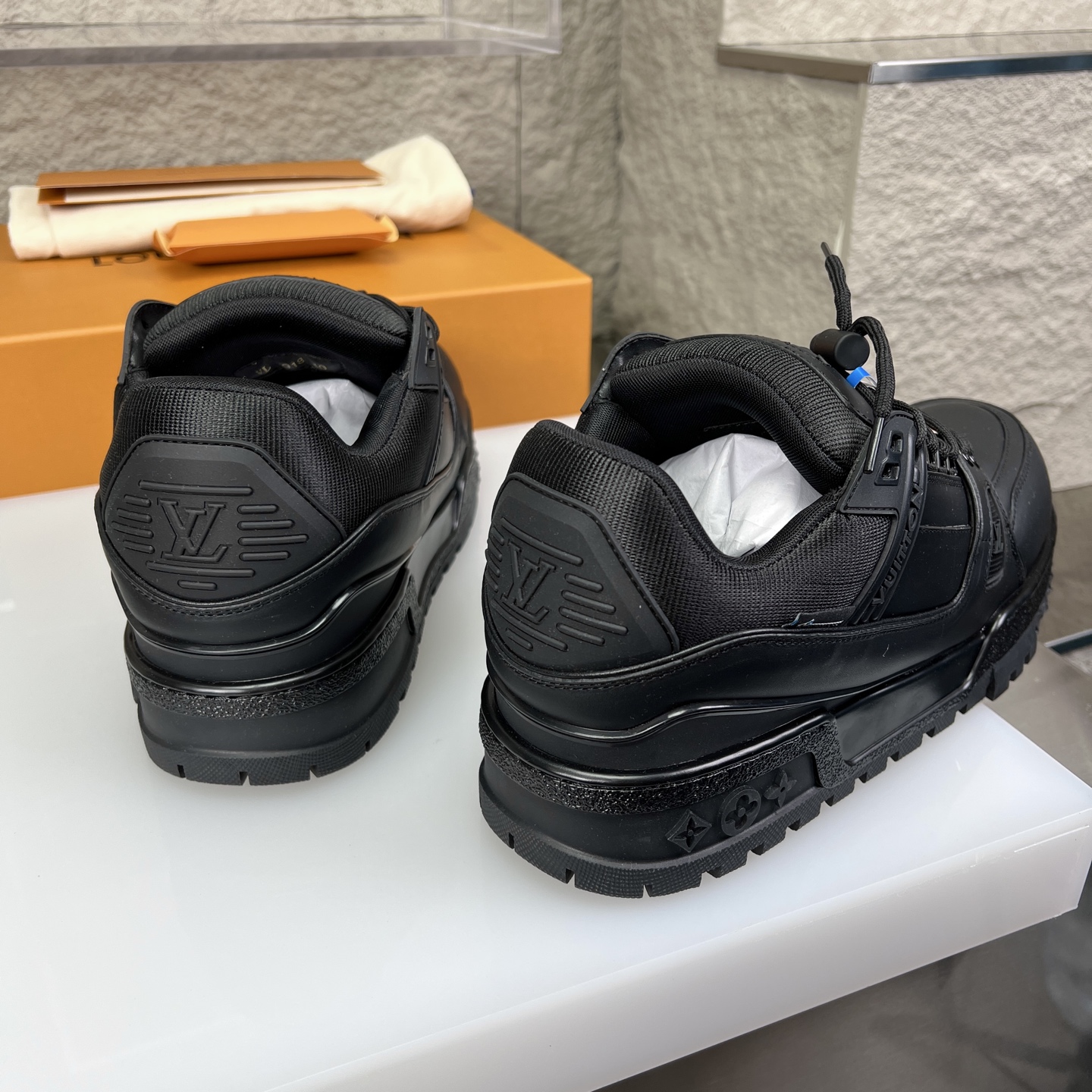 Louis Vuitton Male Board Shoes L