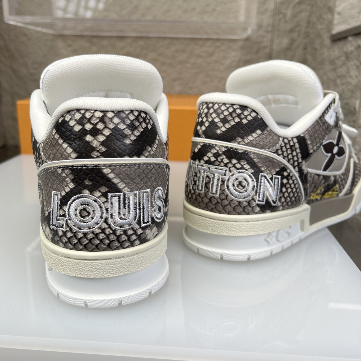 Louis Vuitton Male Board Shoes L