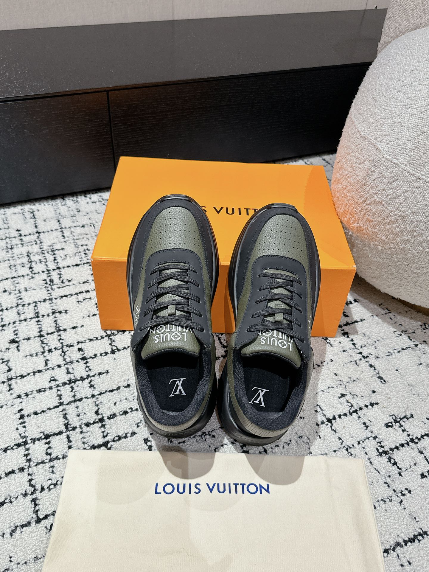 Louis Vuitton Male Sneakers Mesh Breathable L-s