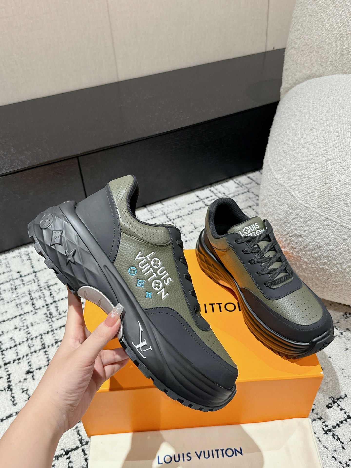 Louis Vuitton Male Sneakers Mesh Breathable L-s