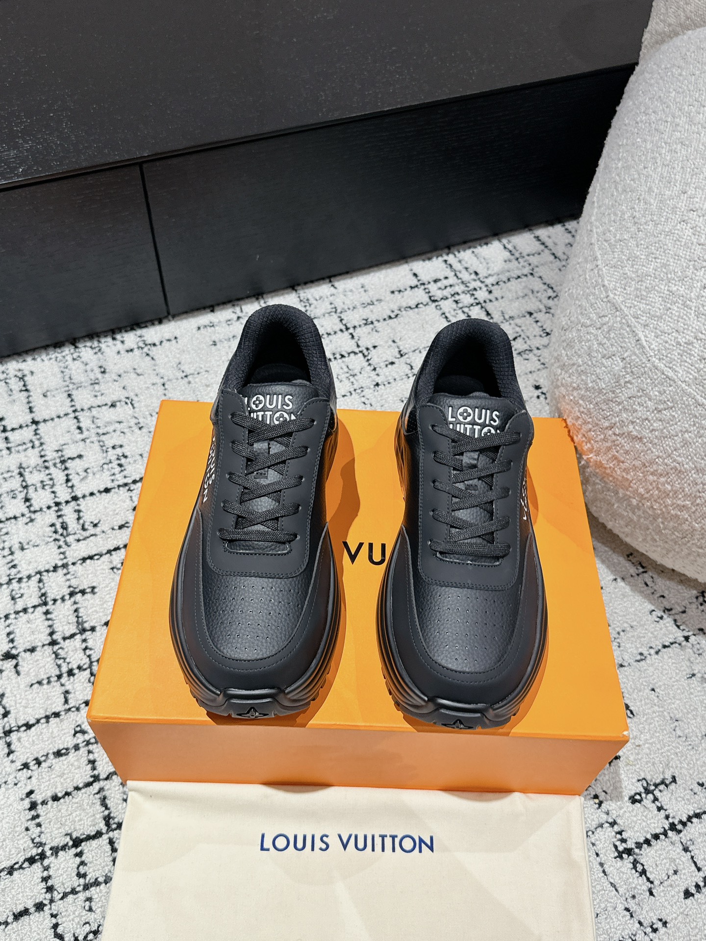 Louis Vuitton Male Sneakers Mesh Breathable L-s