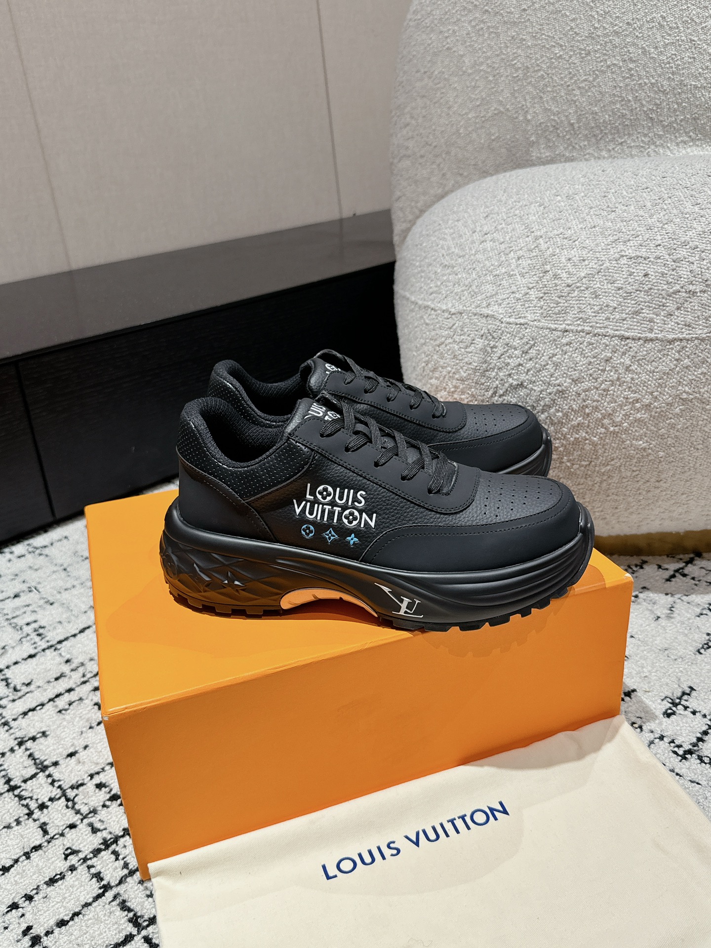 Louis Vuitton Male Sneakers Mesh Breathable L-s