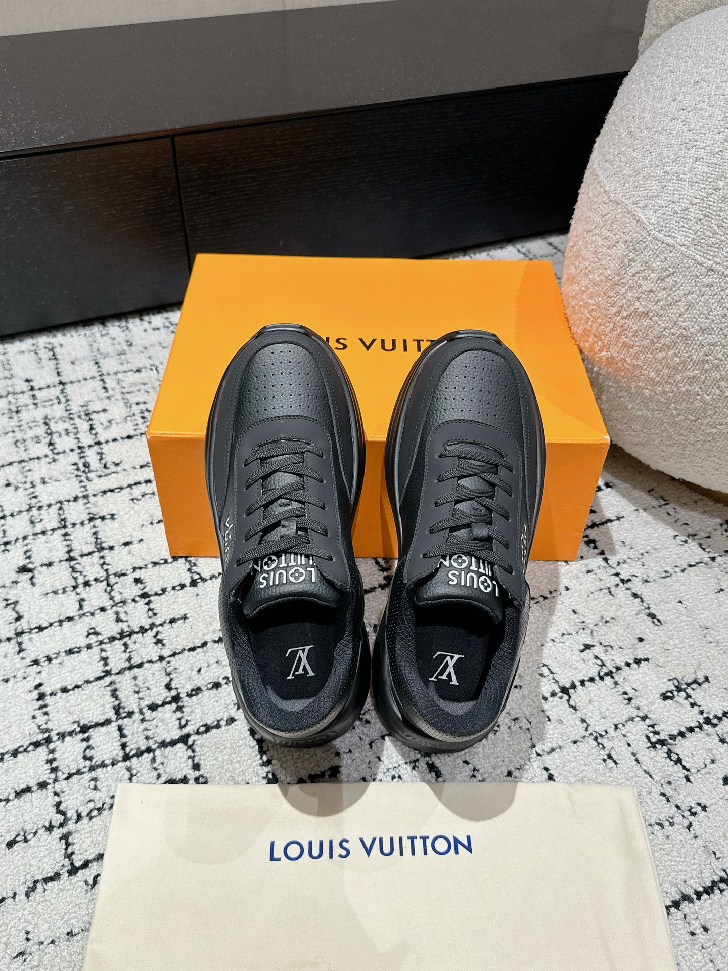 Louis Vuitton Male Sneakers Mesh Breathable L-s