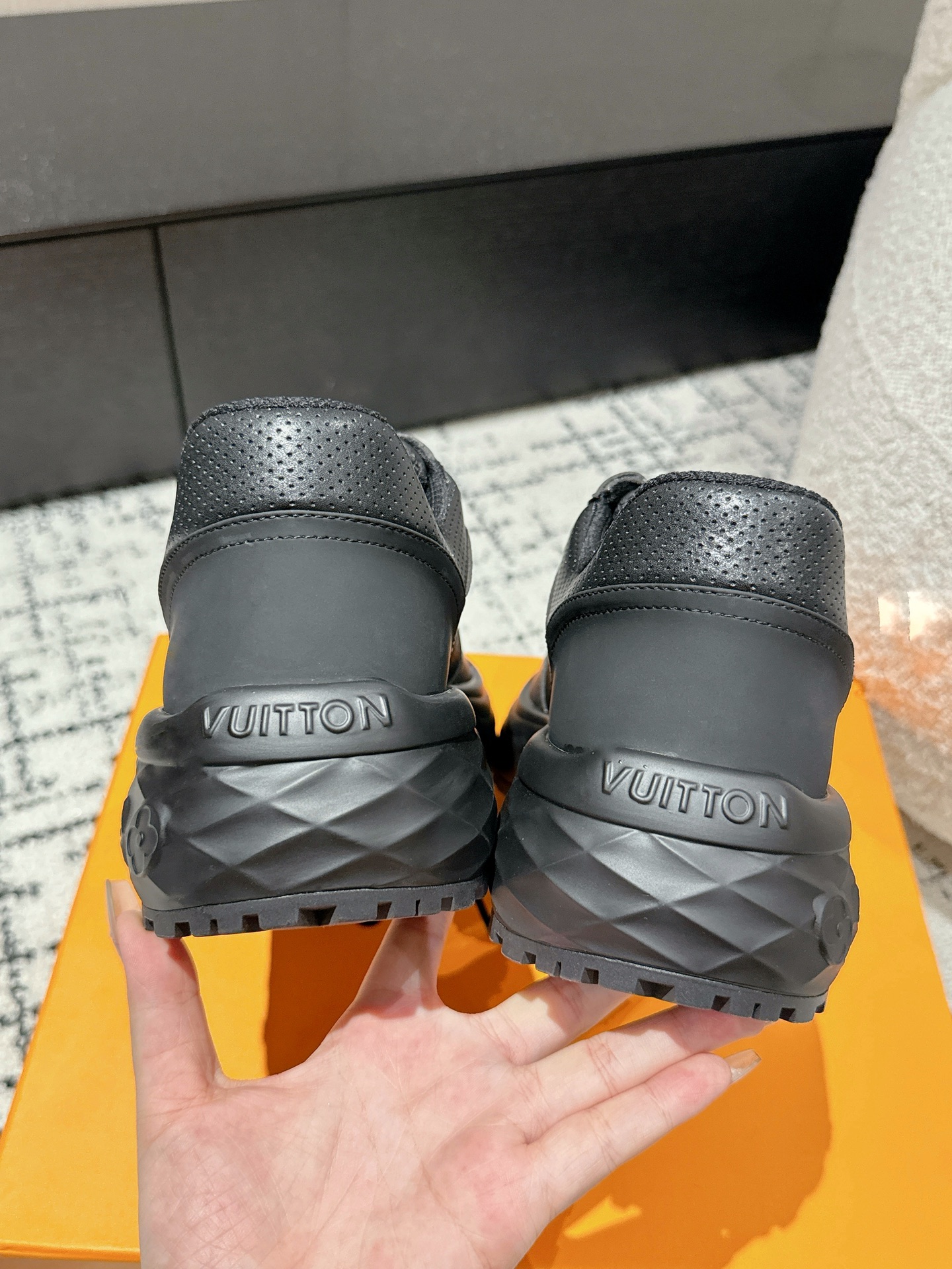 Louis Vuitton Male Sneakers Mesh Breathable L-s