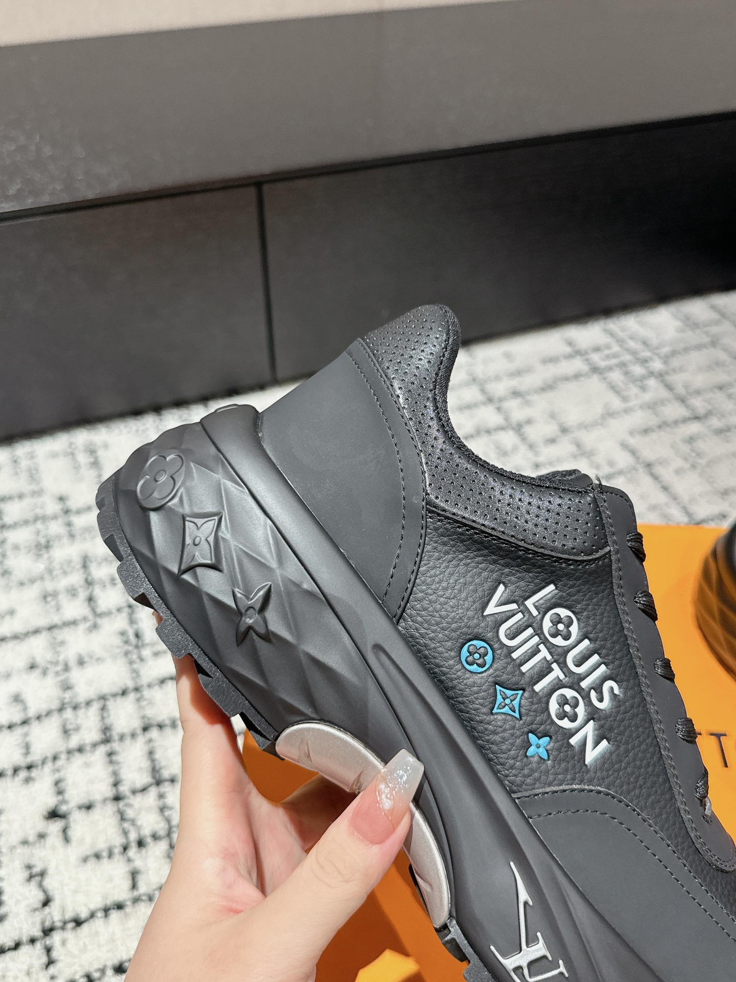Louis Vuitton Male Sneakers Mesh Breathable L-s