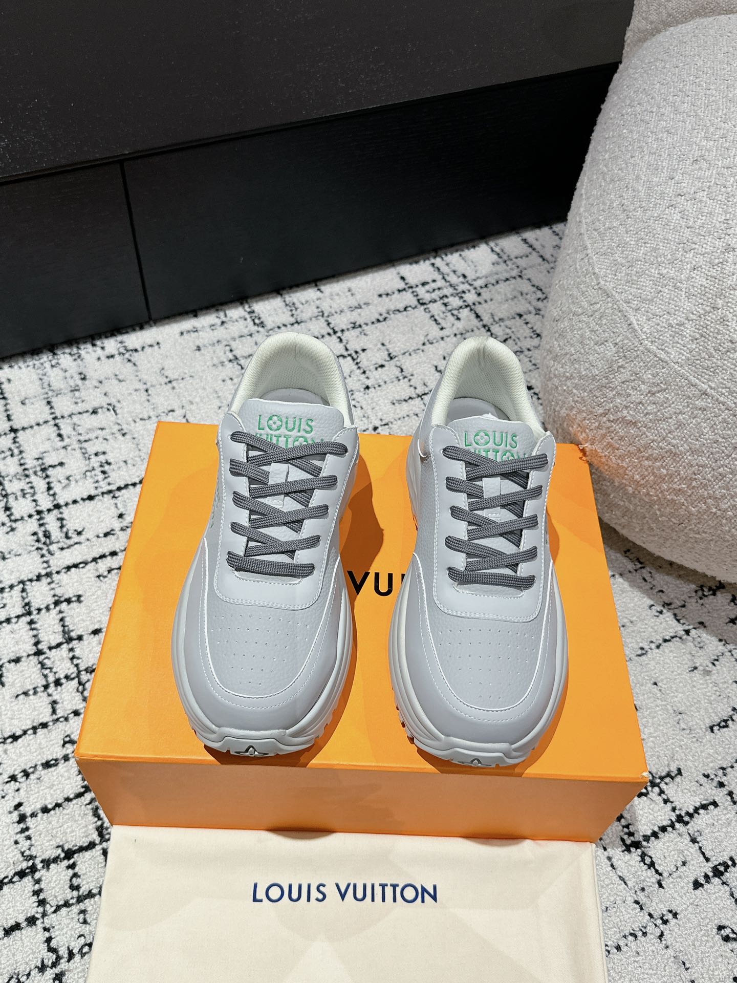 Louis Vuitton Male Sneakers Mesh Breathable L-s
