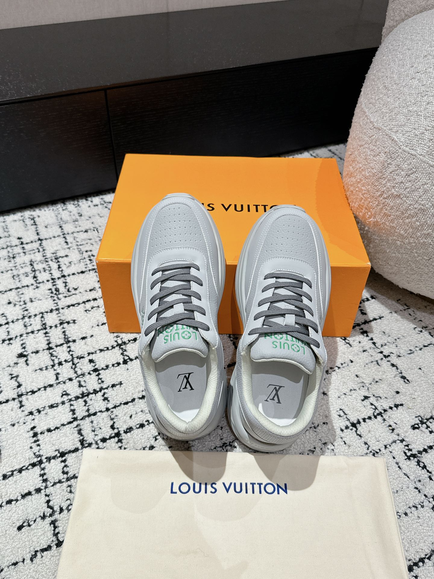Louis Vuitton Male Sneakers Mesh Breathable L-s