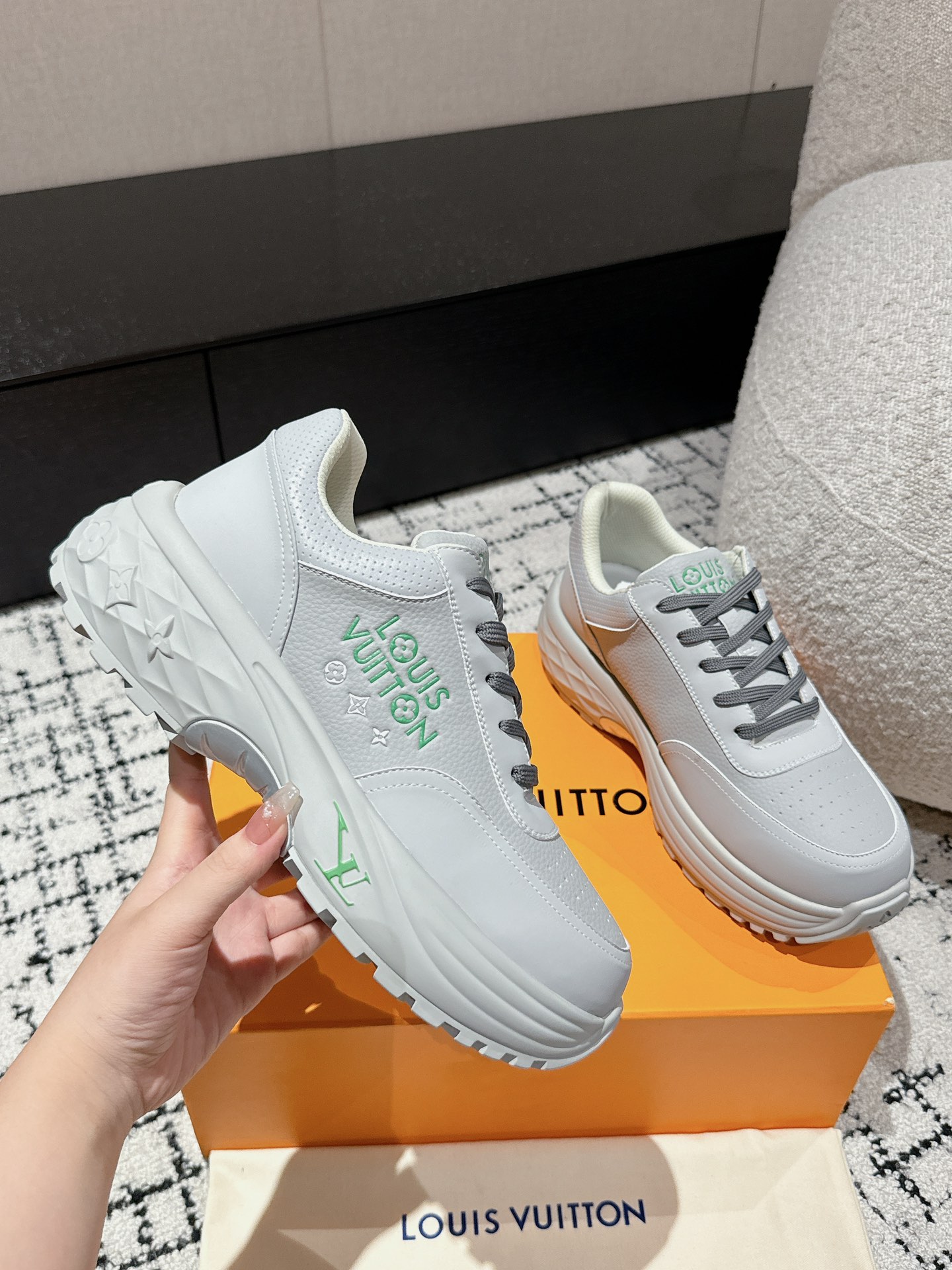 Louis Vuitton Male Sneakers Mesh Breathable L-s