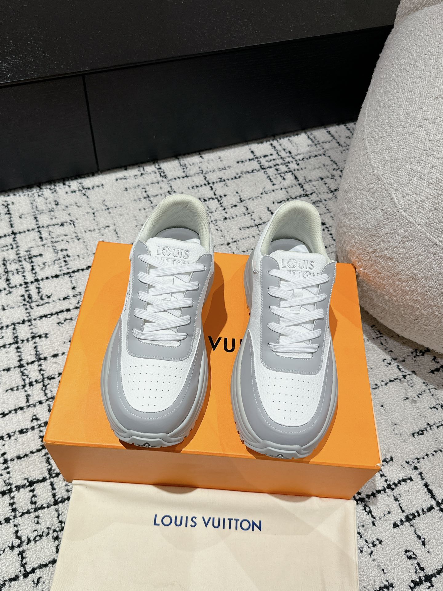 Louis Vuitton Male Sneakers Mesh Breathable L-s