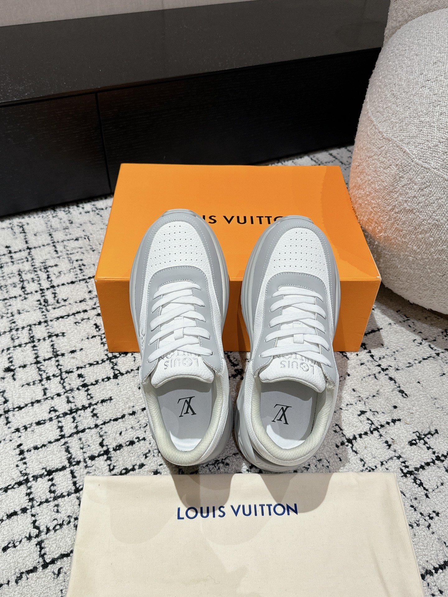 Louis Vuitton Male Sneakers Mesh Breathable L-s
