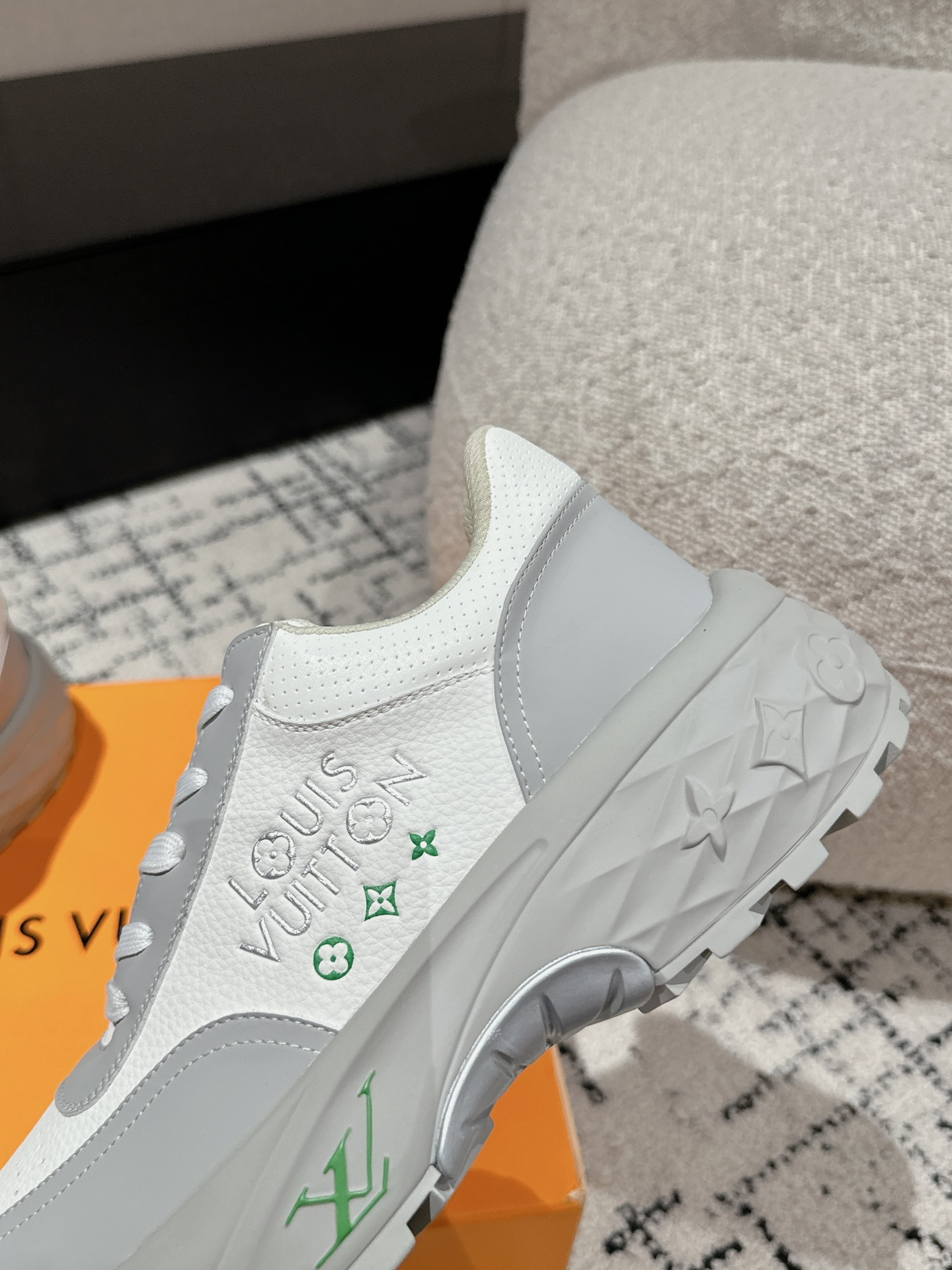 Louis Vuitton Male Sneakers Mesh Breathable L-s