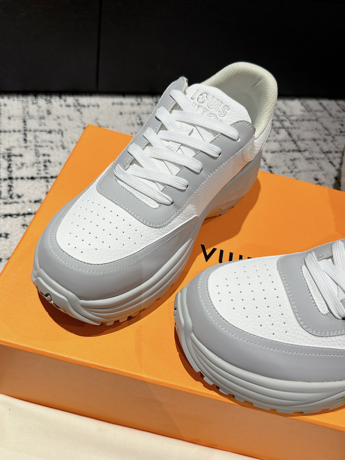 Louis Vuitton Male Sneakers Mesh Breathable L-s