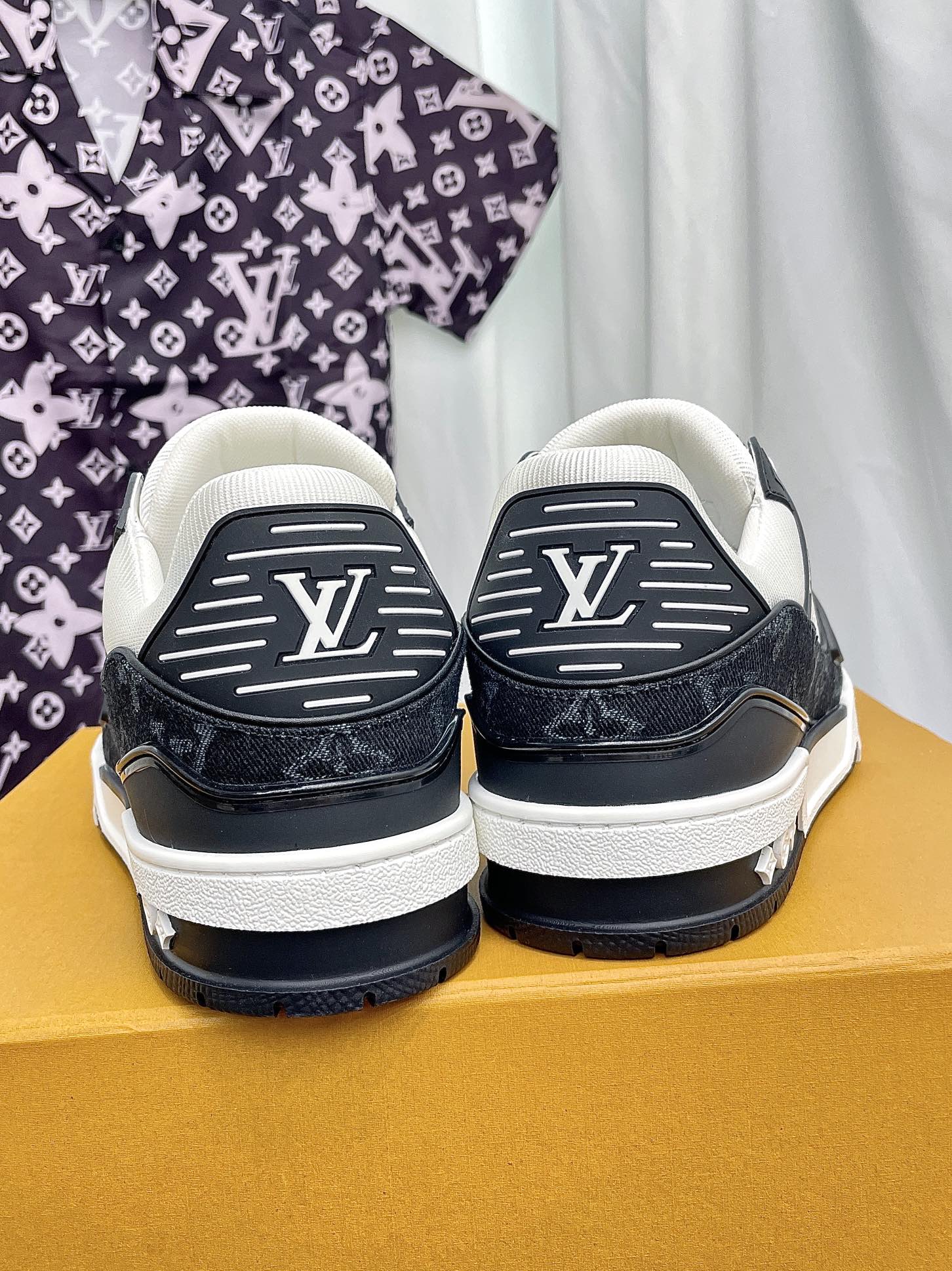 Louis Vuitton Basic Shoes Mesh L-s