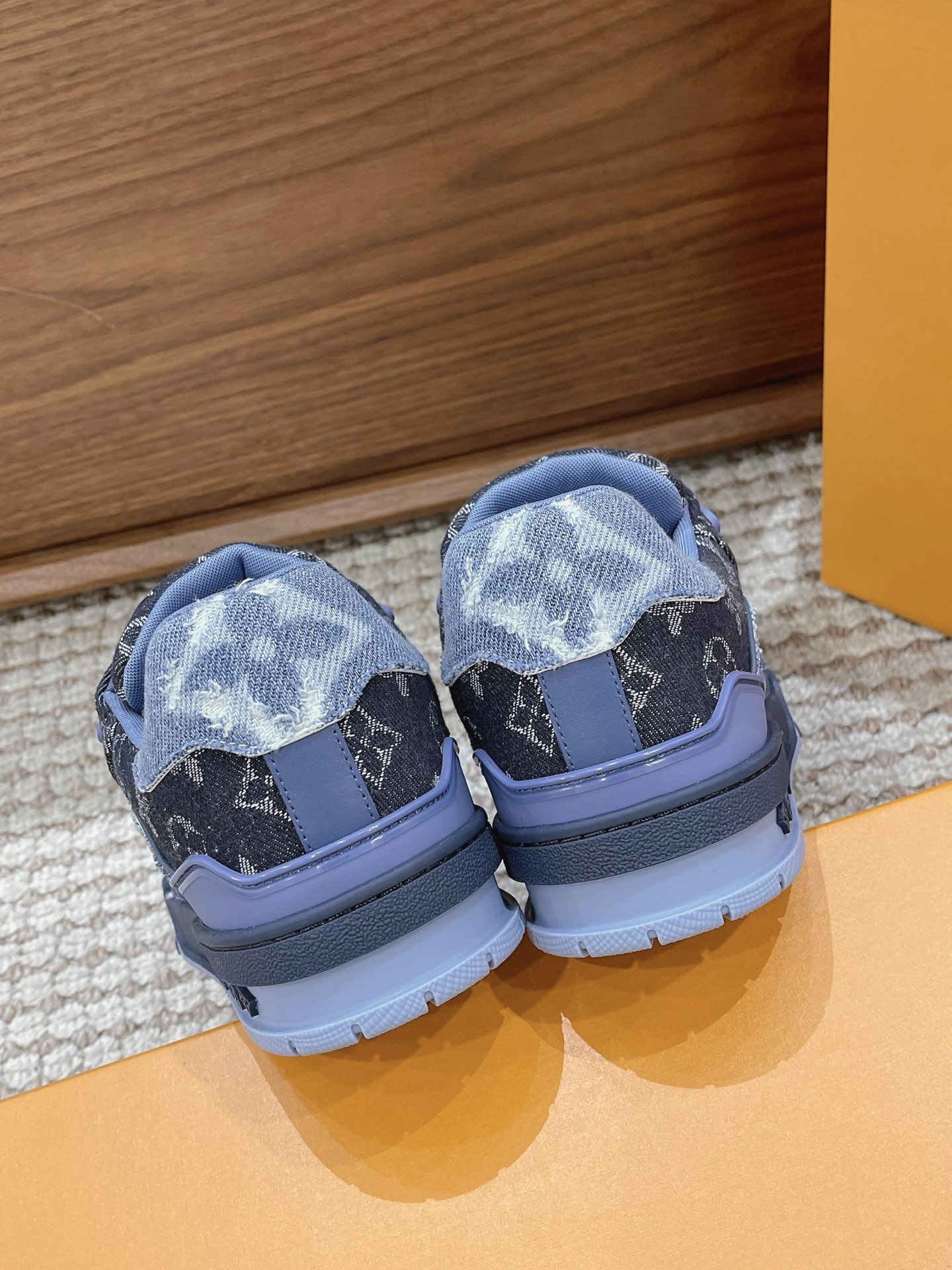 Louis Vuitton Basic Shoes Mesh L-s