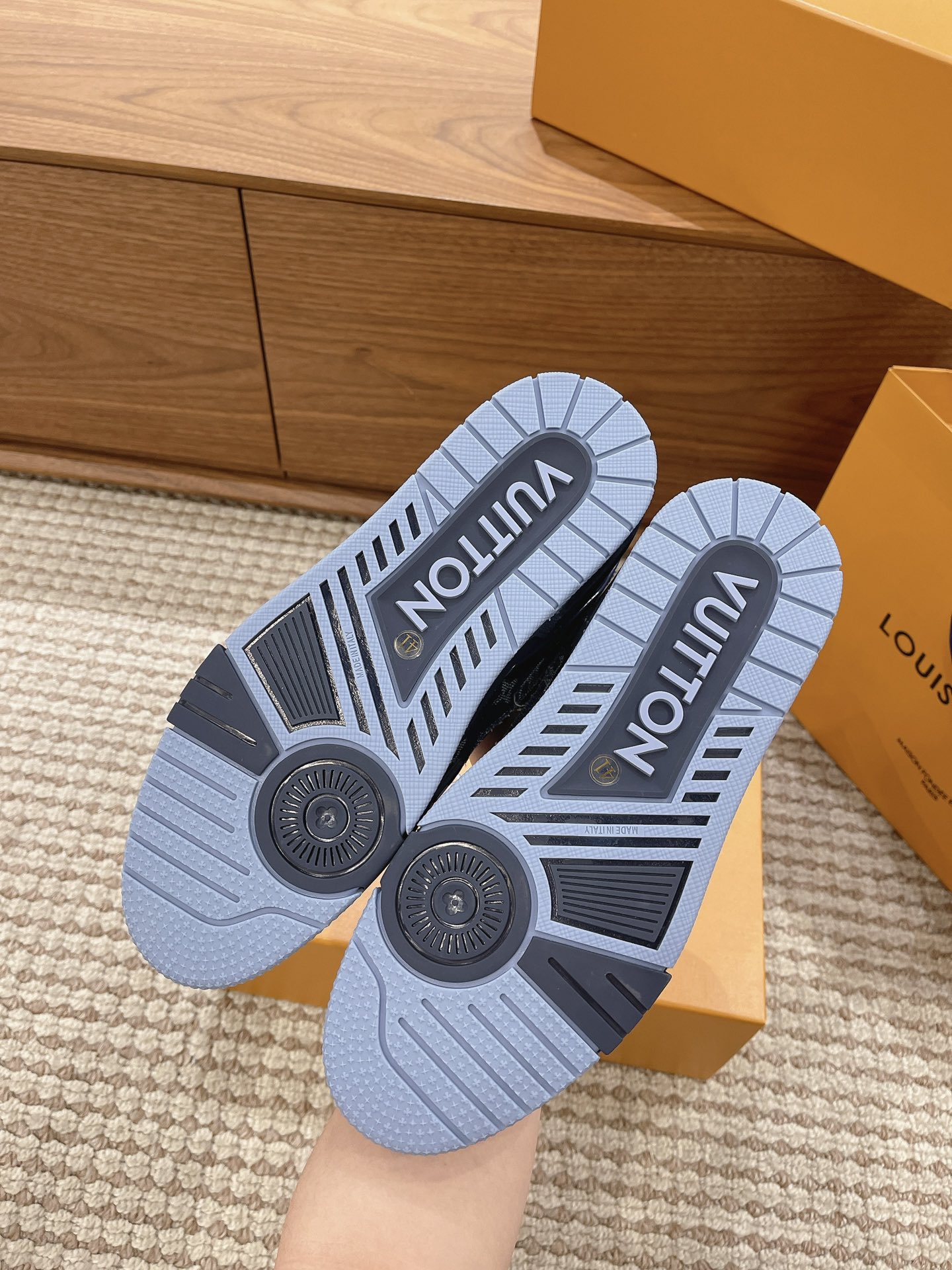 Louis Vuitton Basic Shoes Mesh L-s
