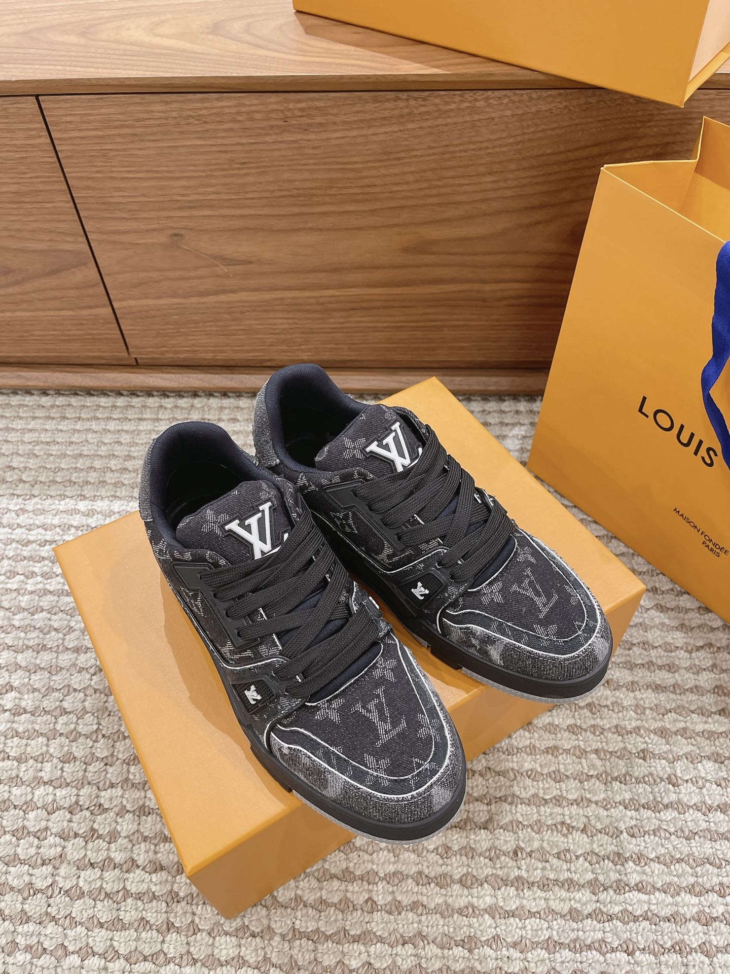 Louis Vuitton Basic Shoes Mesh L-s