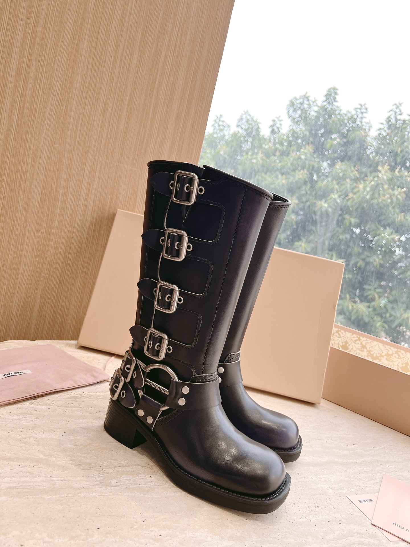 Miu Miu Basic Shoes M