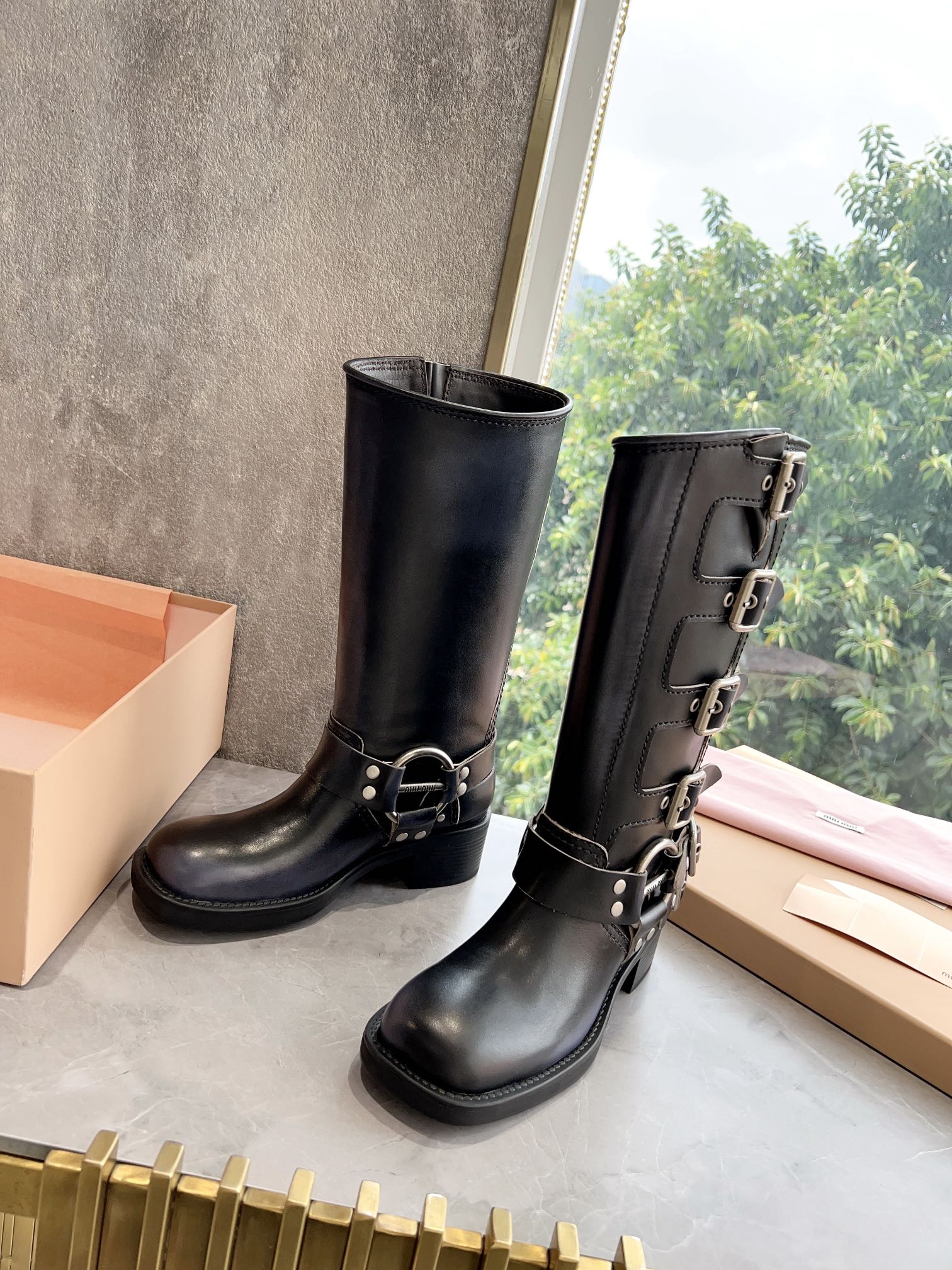 Miu Miu Basic Shoes M