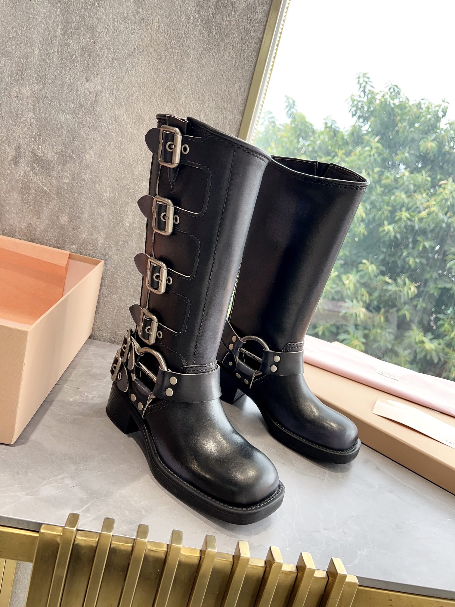 Miu Miu Basic Shoes M