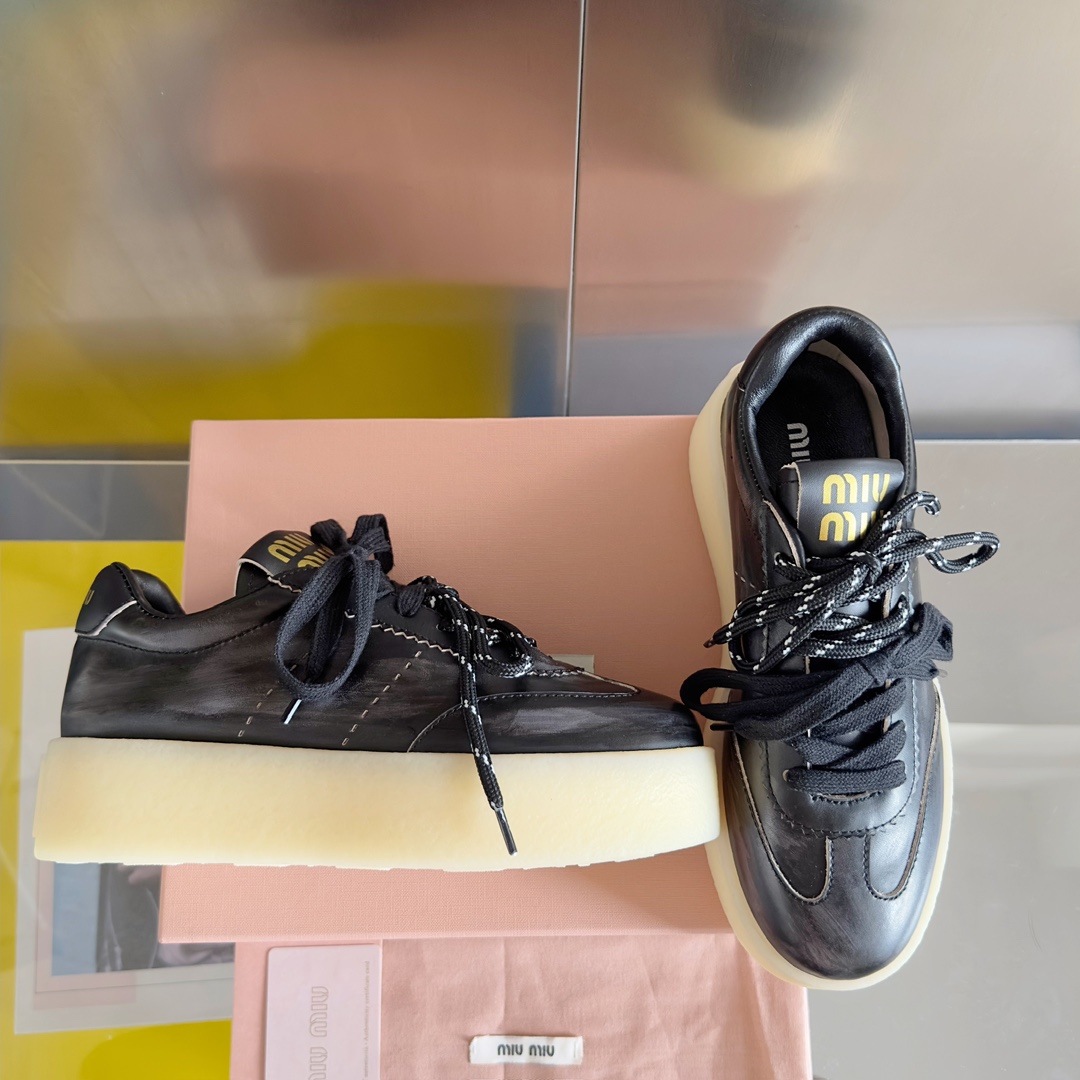 Miu Miu Female Sneakers M-s