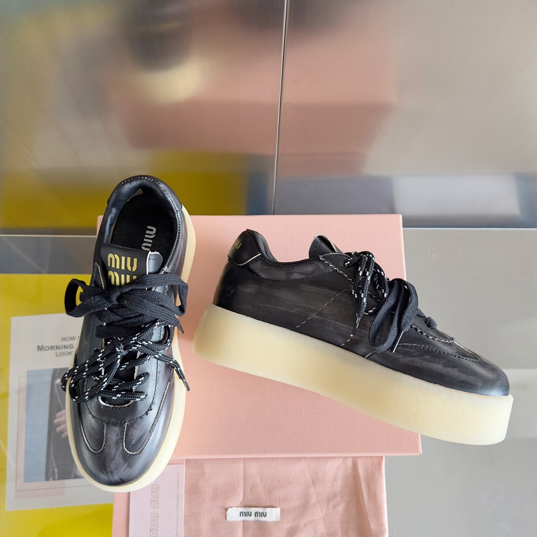 Miu Miu Female Sneakers M-s