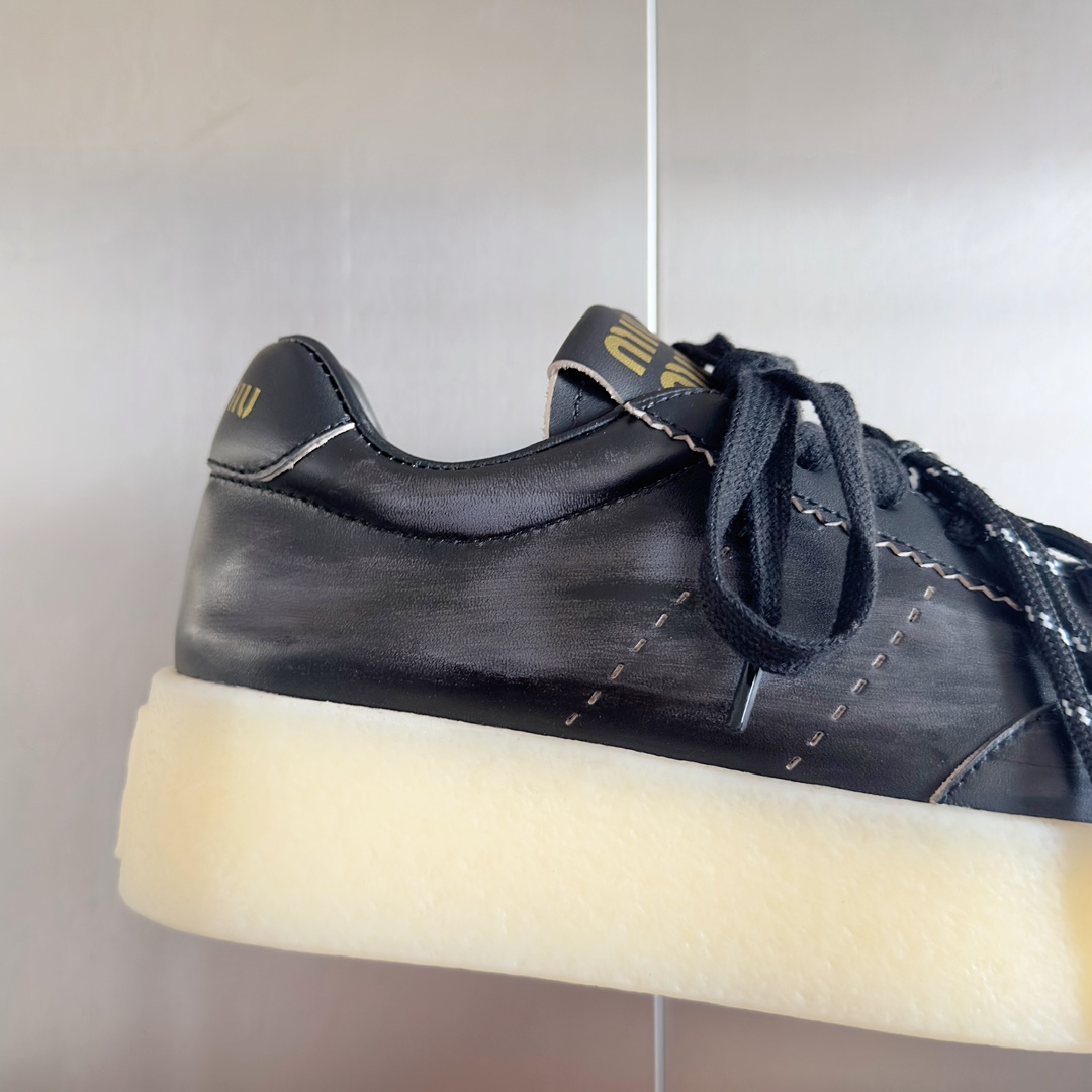 Miu Miu Female Sneakers M-s