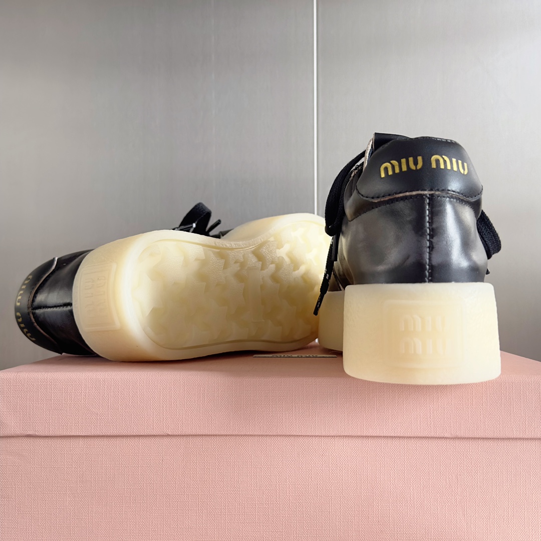 Miu Miu Female Sneakers M-s