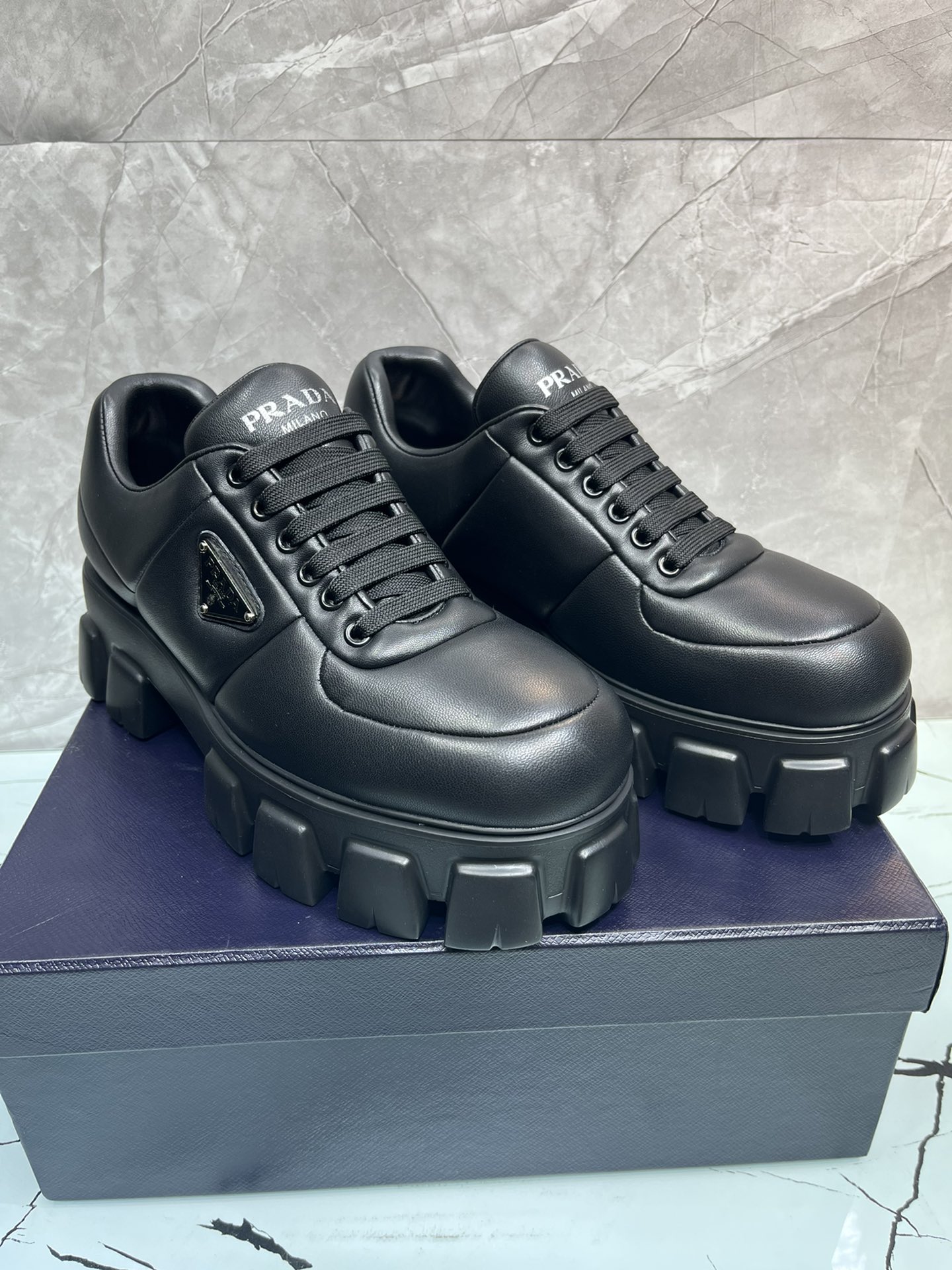 Basic Shoes M