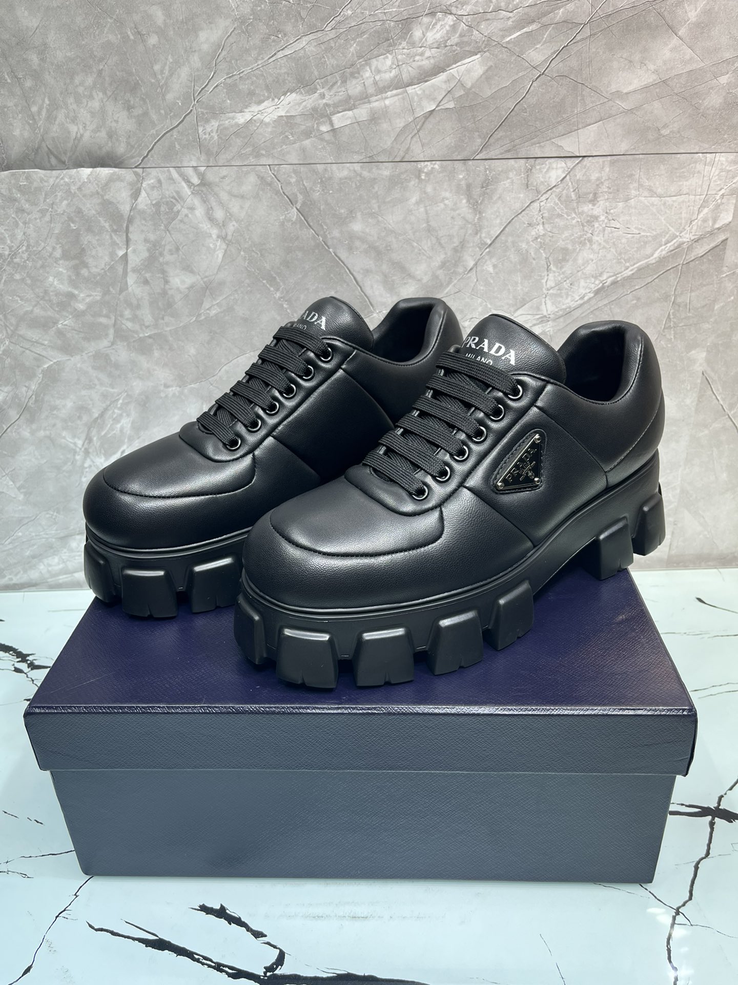 Basic Shoes M