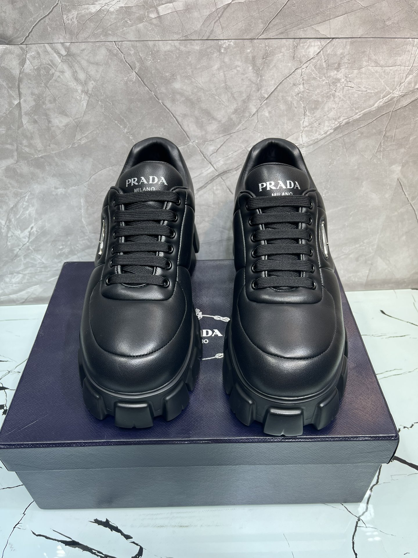 Basic Shoes M