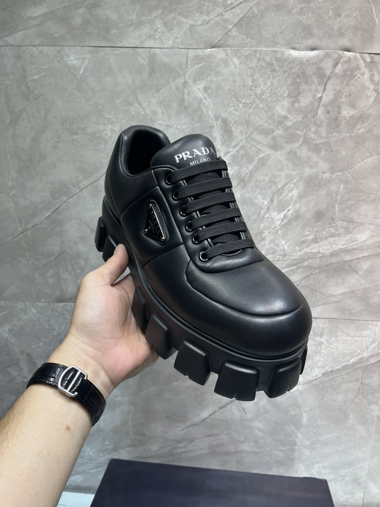 Basic Shoes M