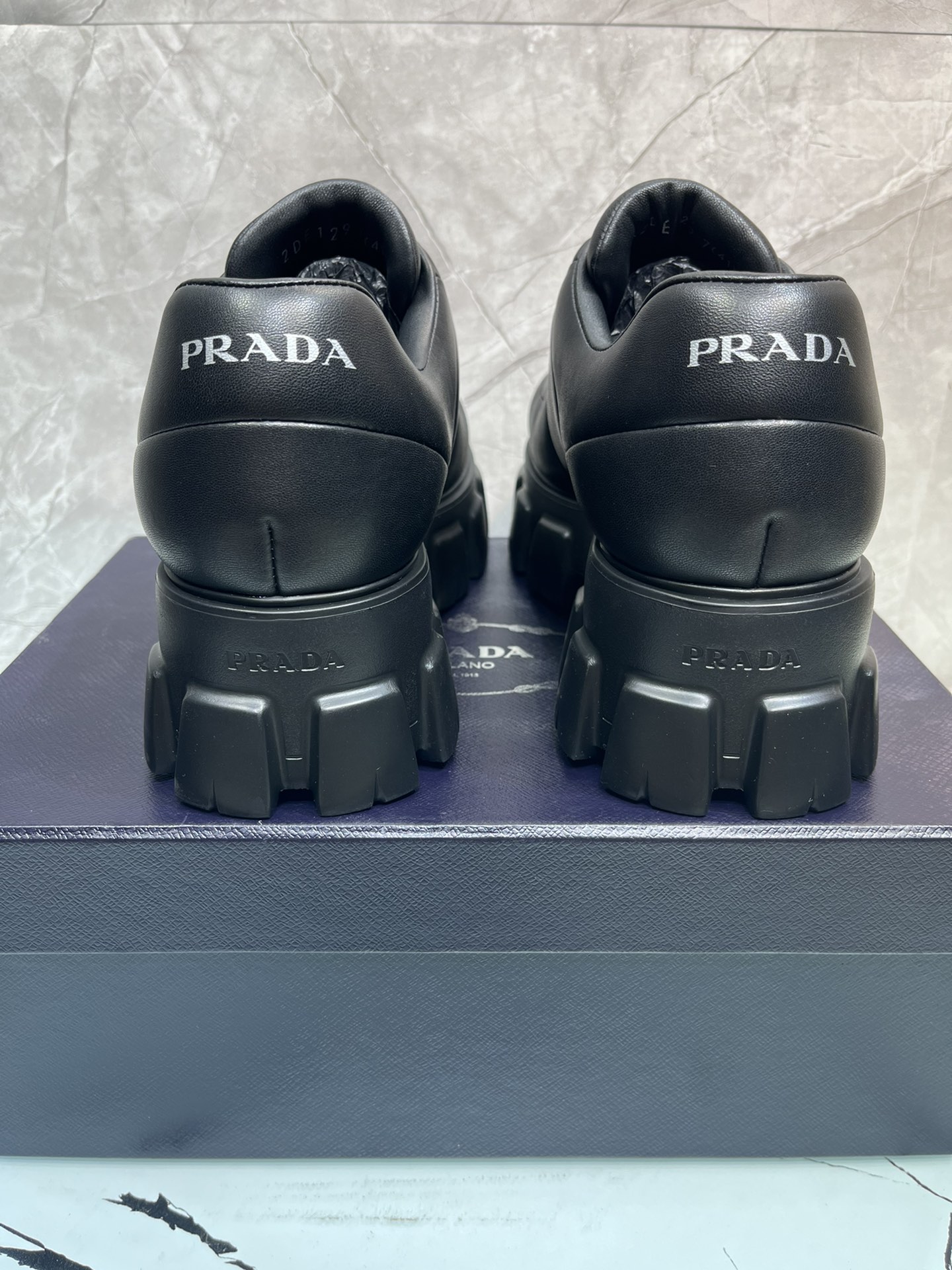 Basic Shoes M