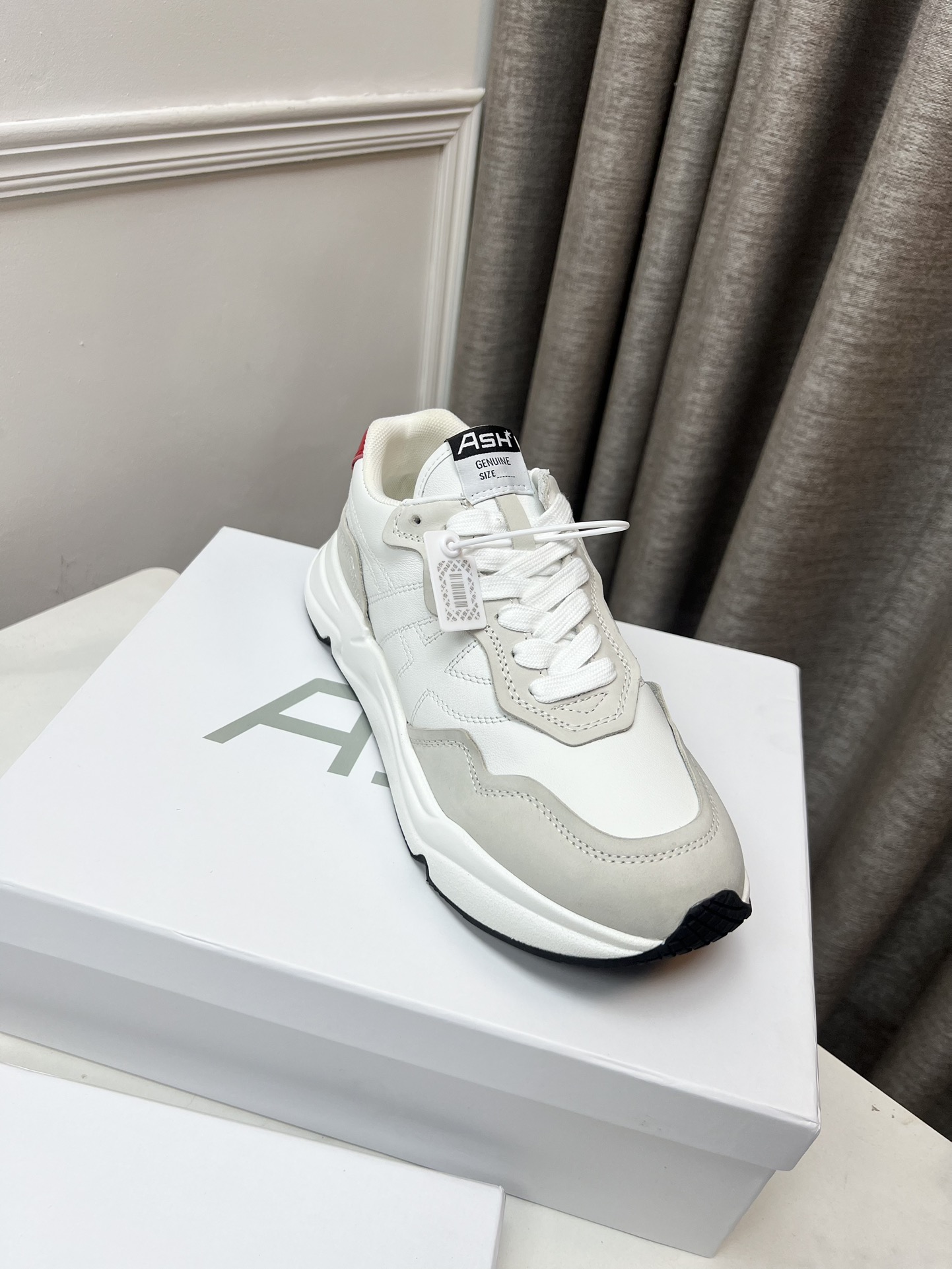 Hermes Female Sneakers Breathable M-s