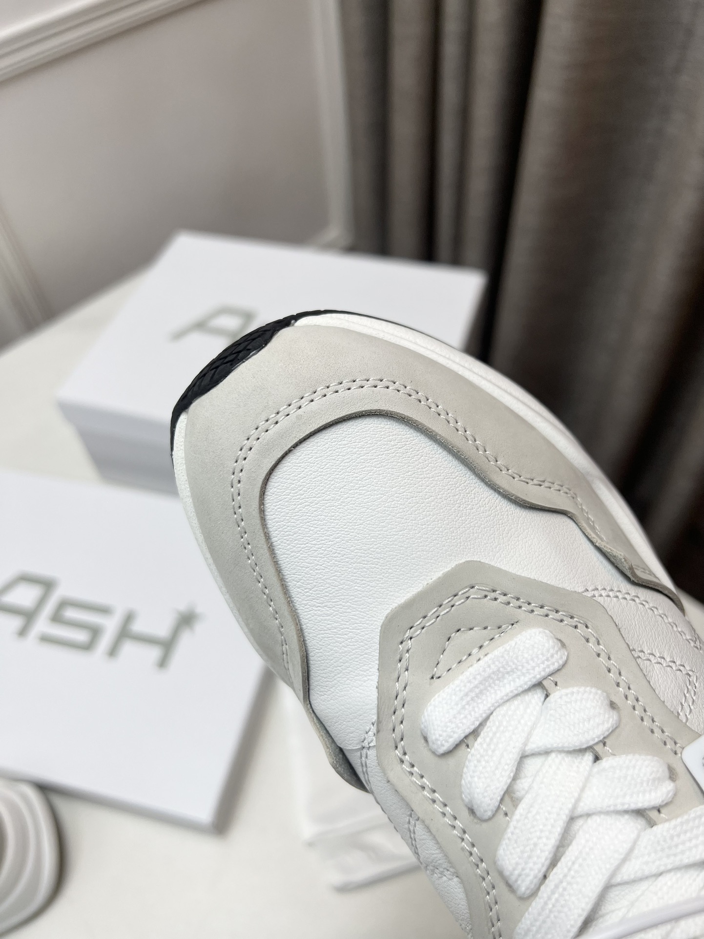 Hermes Female Sneakers Breathable M-s