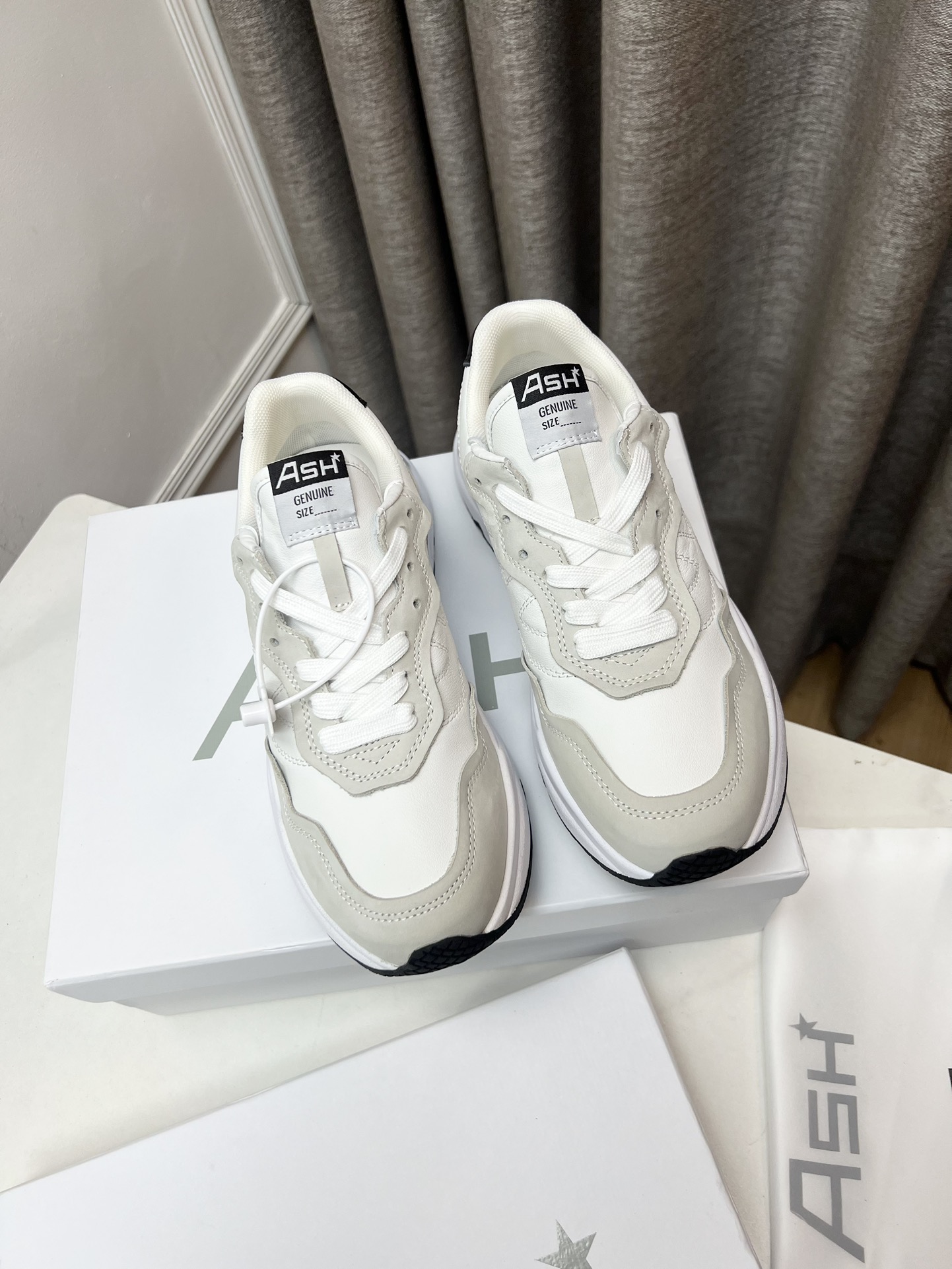 Hermes Female Sneakers Breathable M-s
