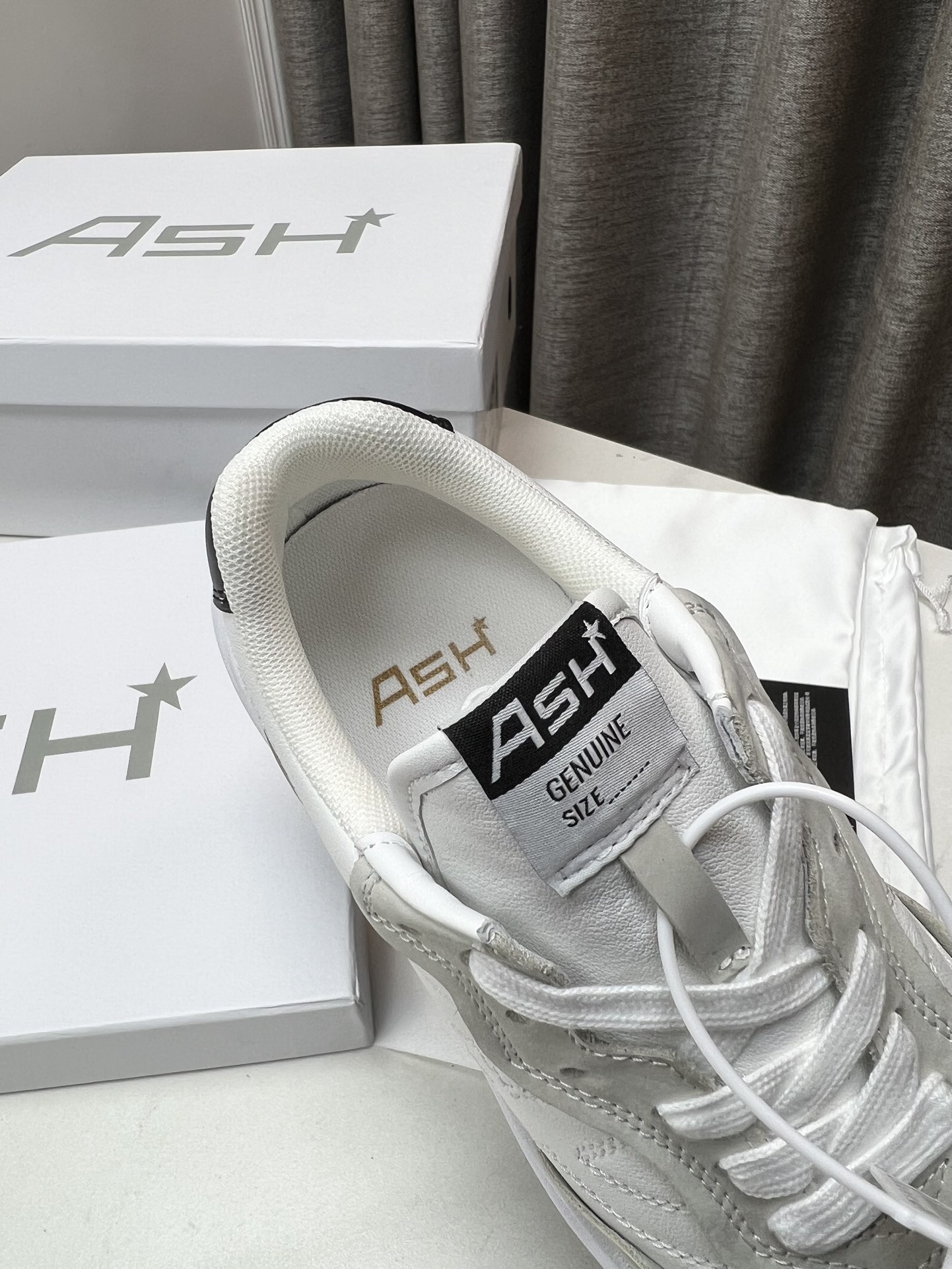 Hermes Female Sneakers Breathable M-s