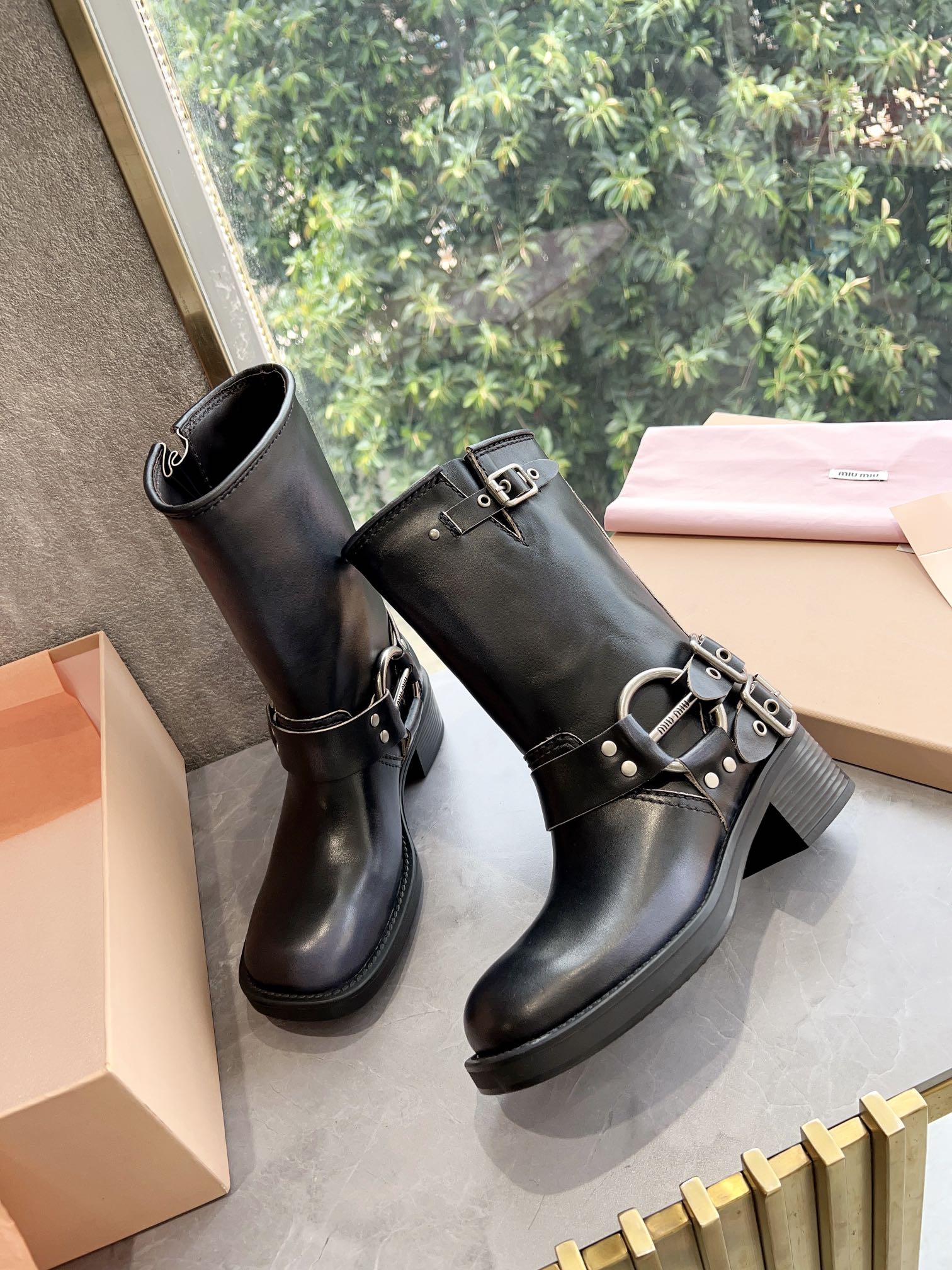 Miu Miu Basic Shoes M