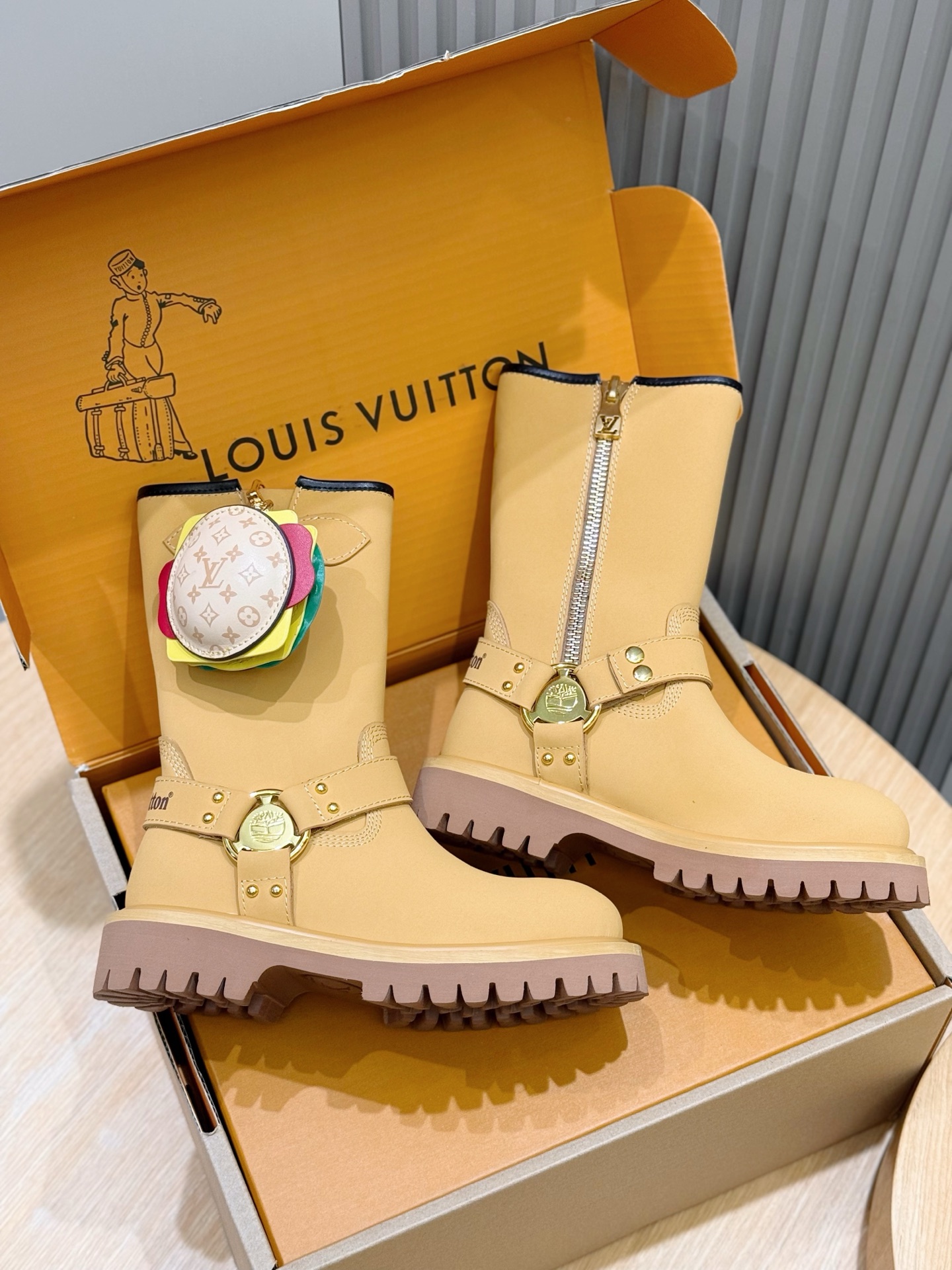 Louis Vuitton Timberland Male Basic Shoes M-l