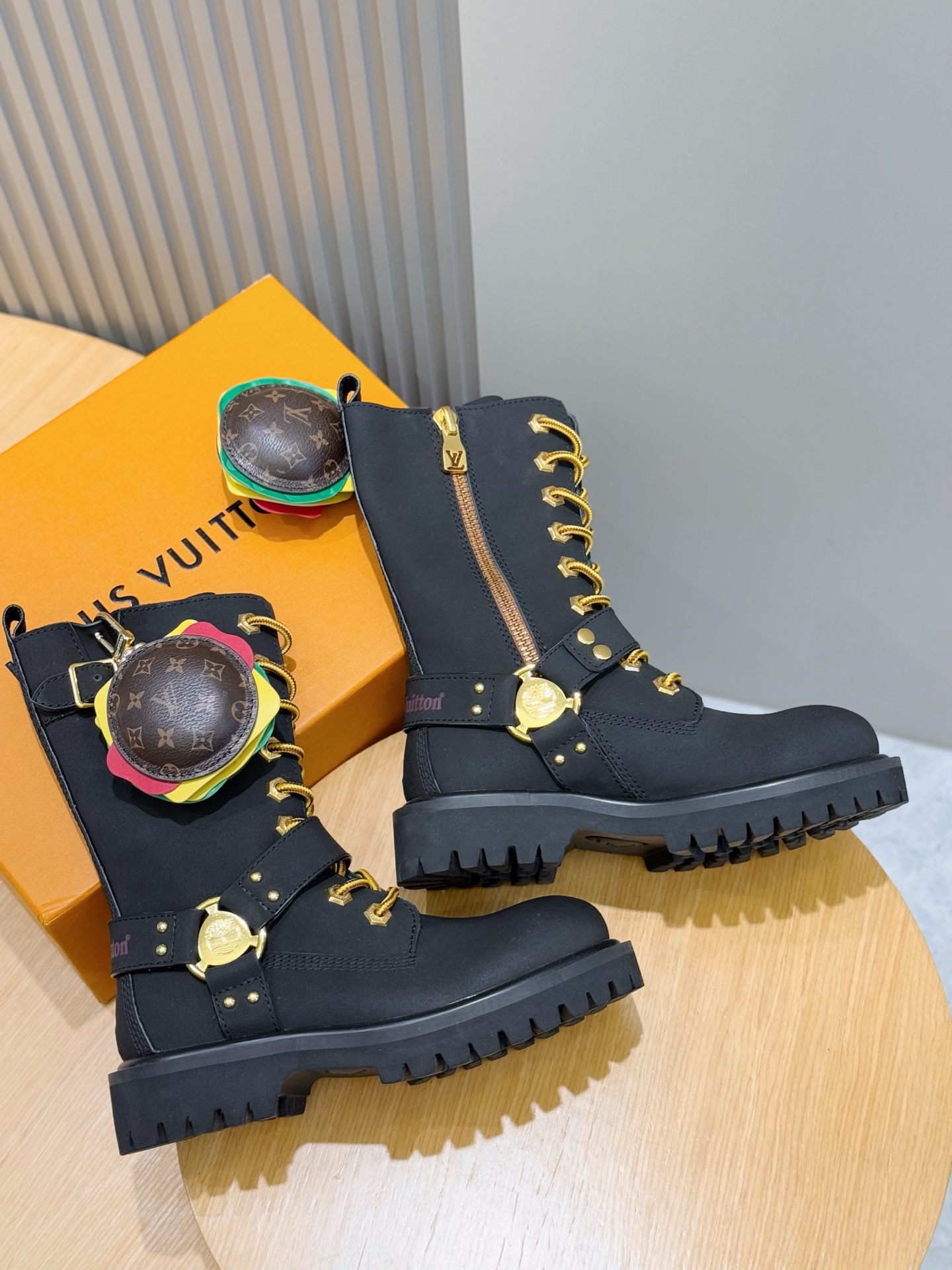 Louis Vuitton Timberland Male Basic Shoes M-l