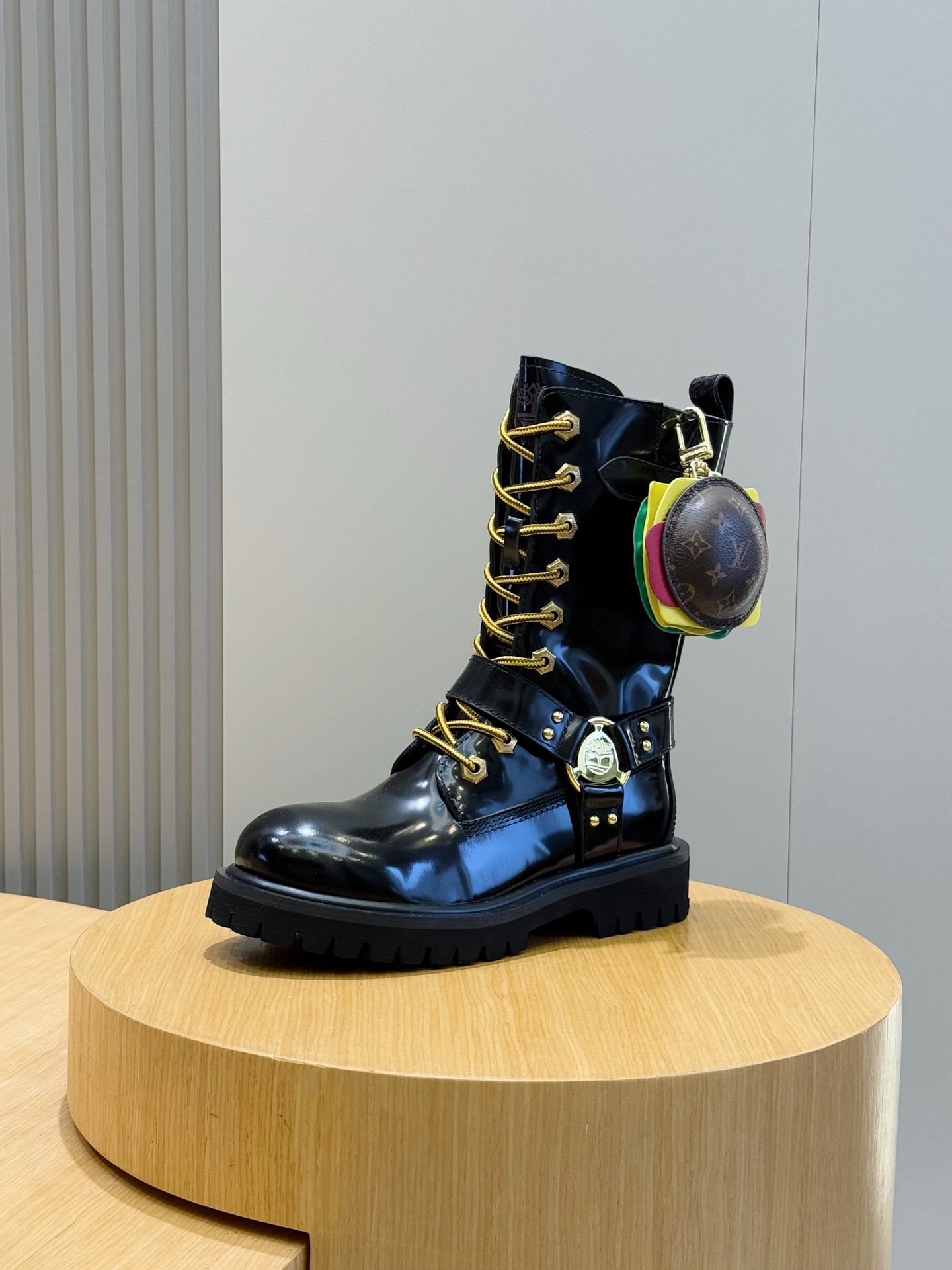 Louis Vuitton Timberland Male Basic Shoes M-l