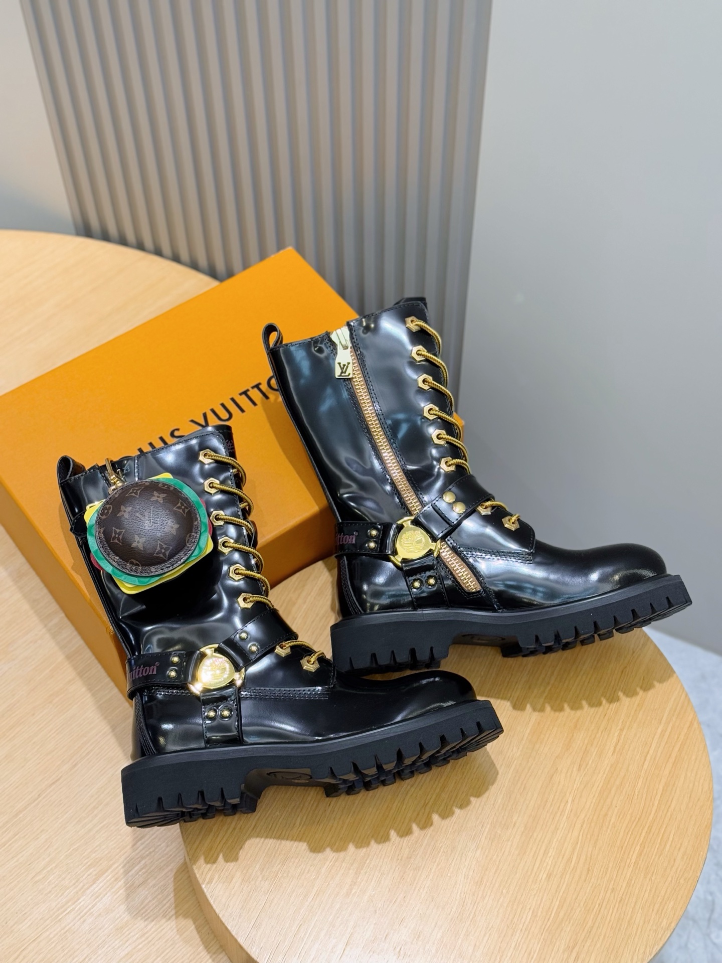 Louis Vuitton Timberland Male Basic Shoes M-l
