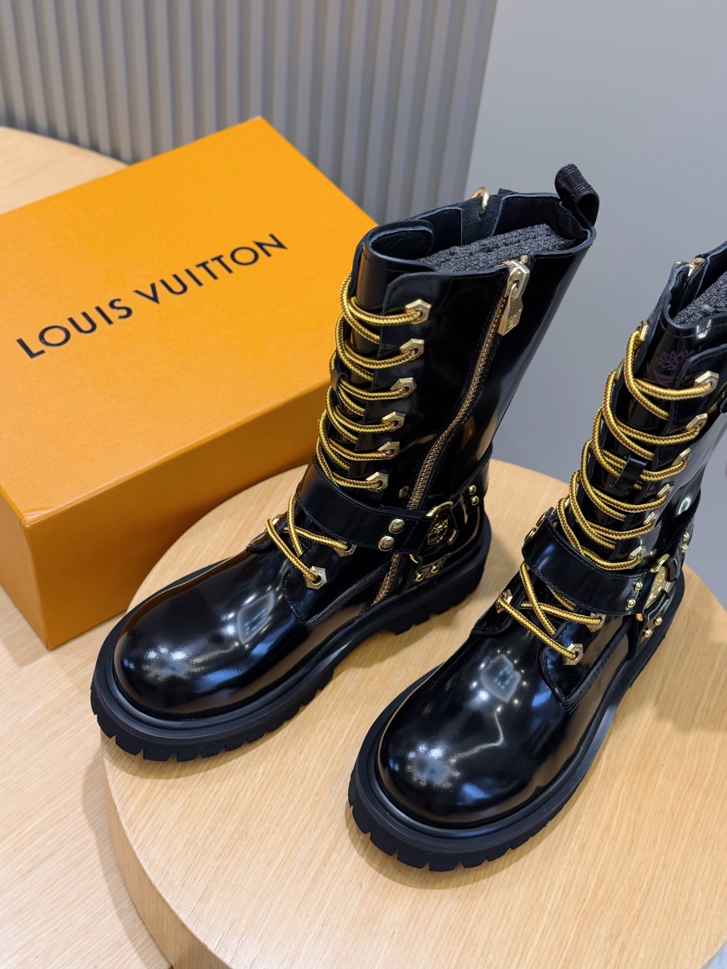 Louis Vuitton Timberland Male Basic Shoes M-l