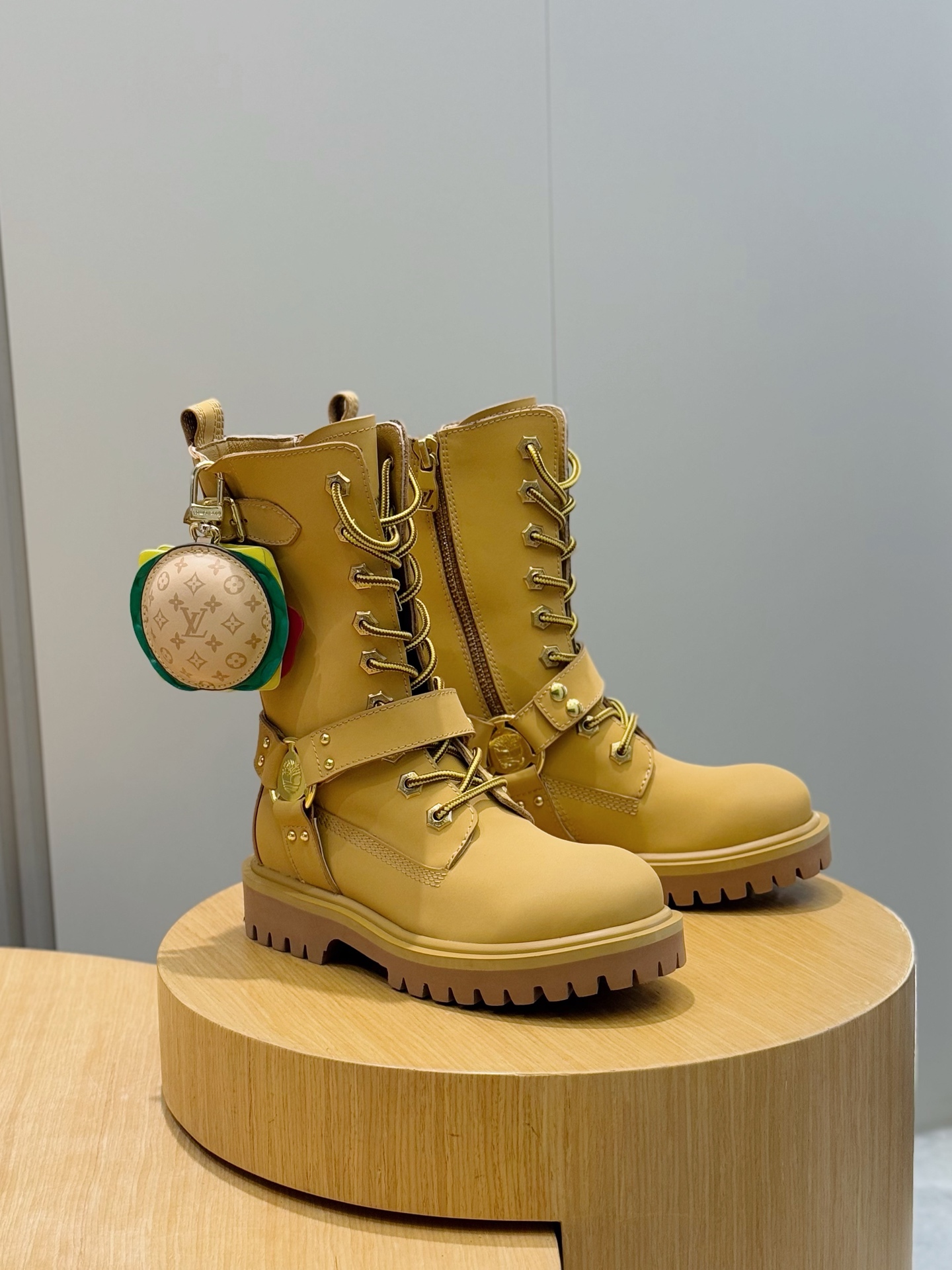 Louis Vuitton Timberland Male Basic Shoes M-l