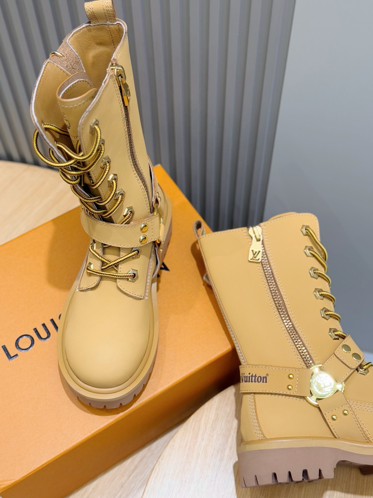 Louis Vuitton Timberland Male Basic Shoes M-l
