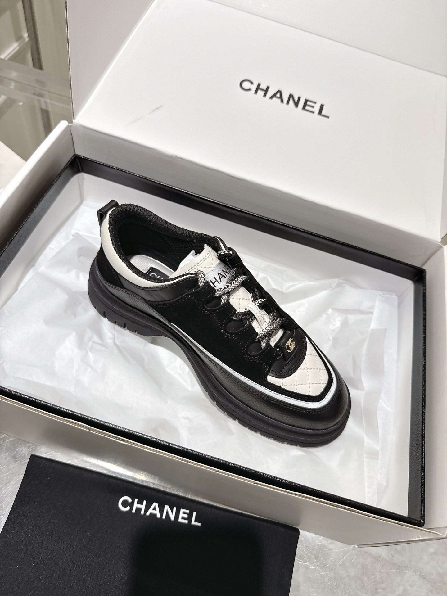 Chanel Sneakers L-s